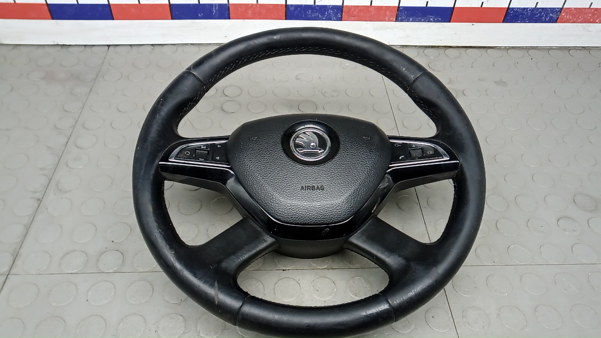 Руль Skoda Superb 2