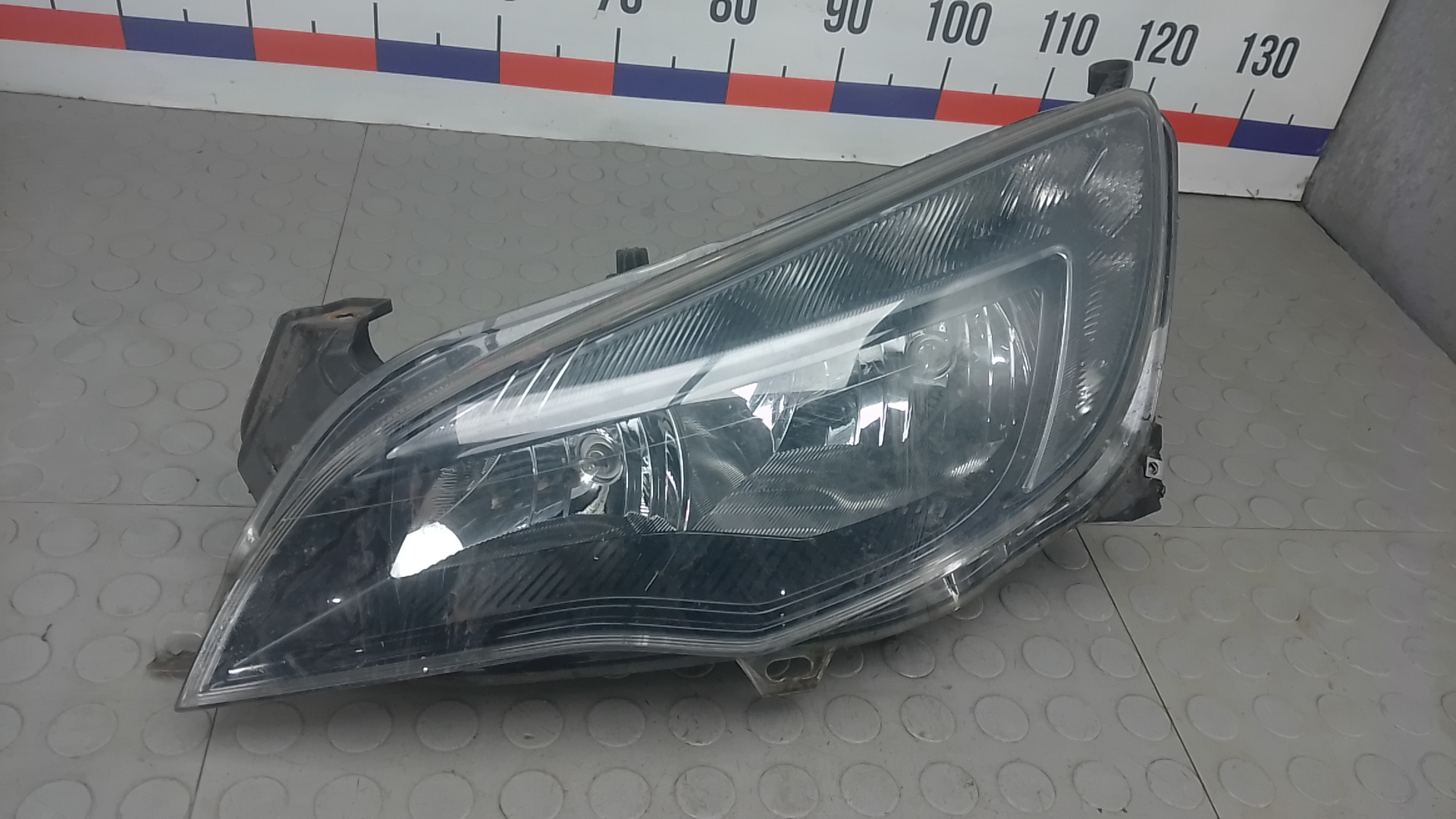 Фара левая Opel Astra J