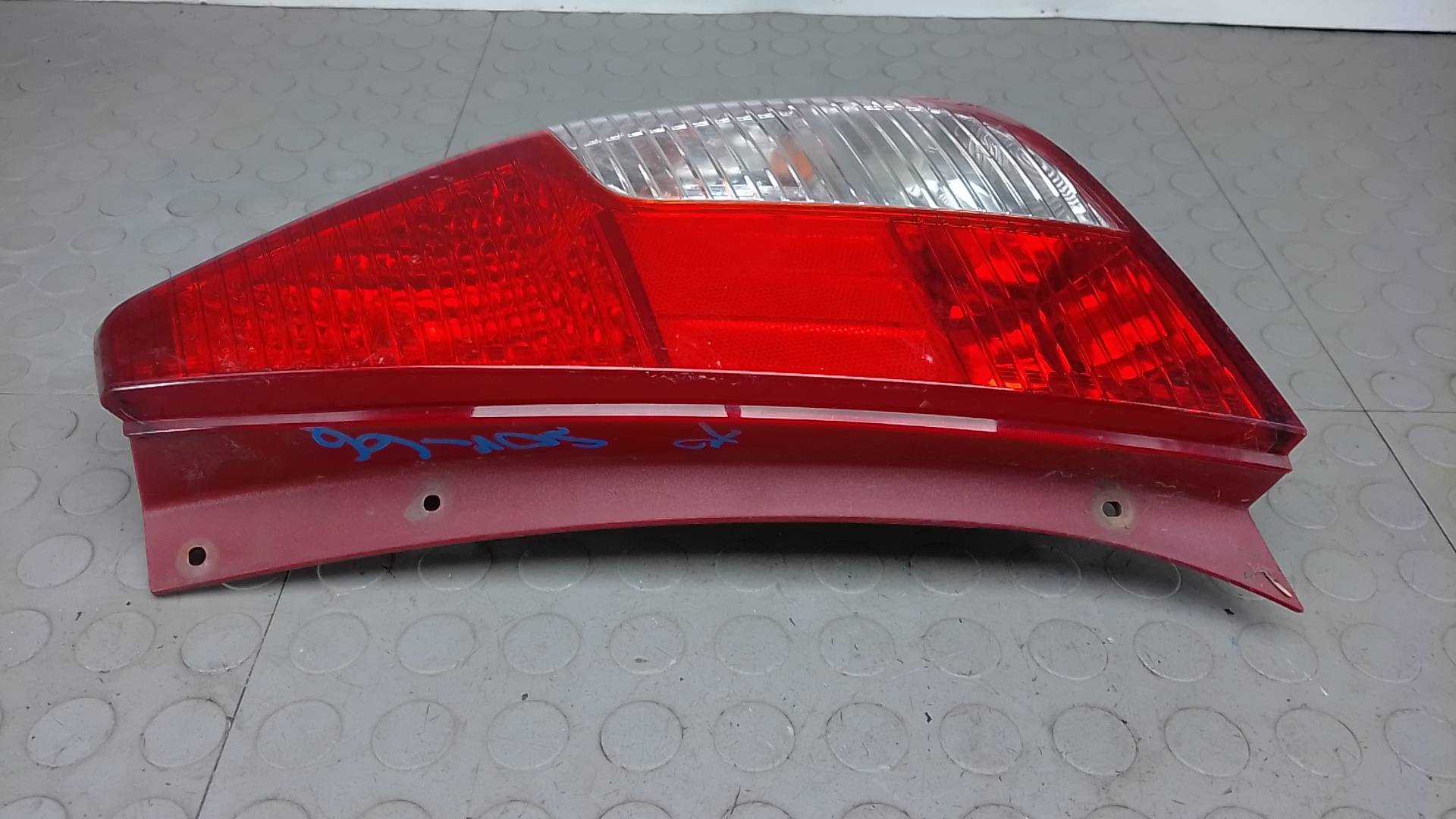 Фонарь задний правый Hyundai i10 PA