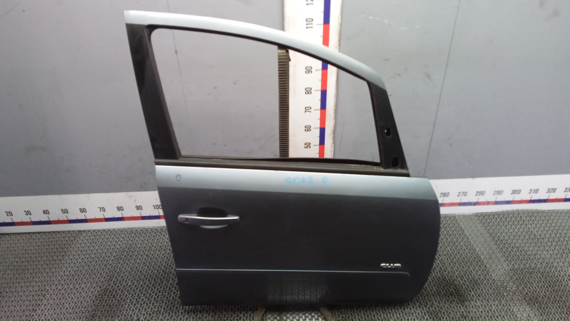 Дверь передняя правая Opel Zafira B