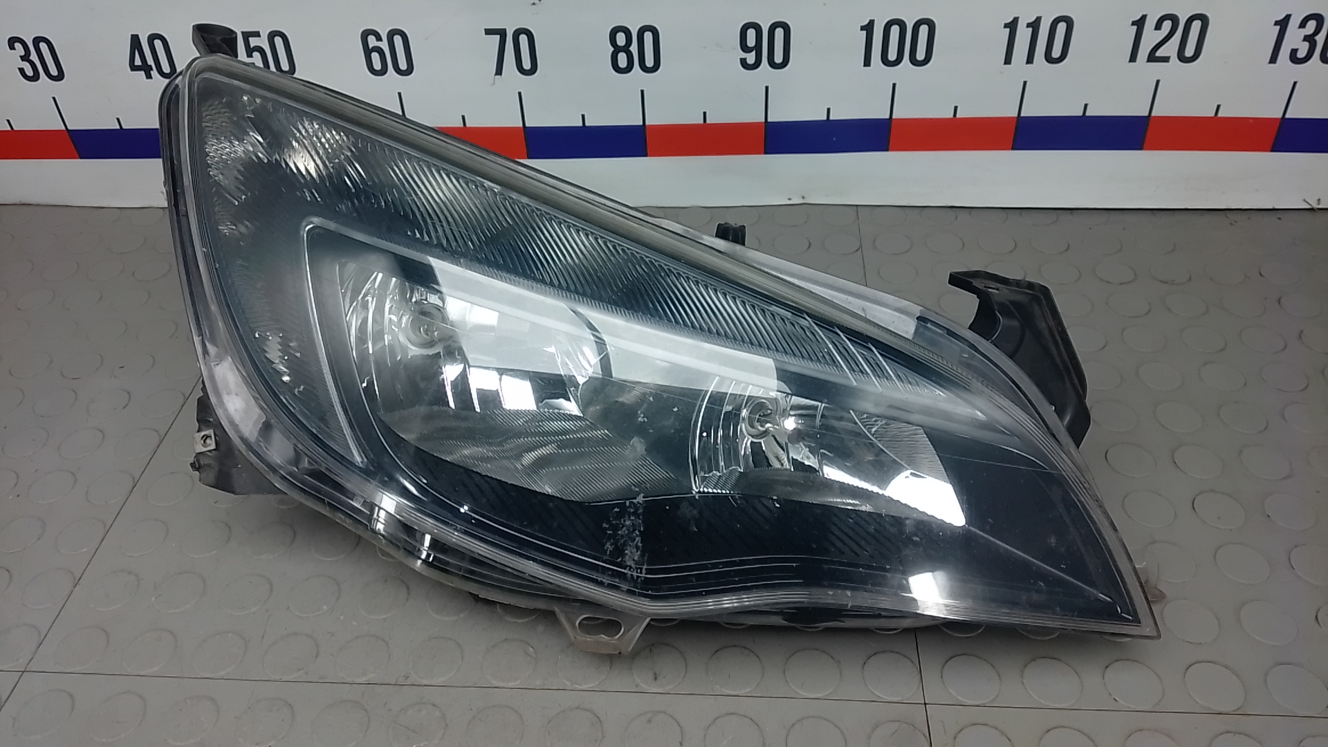 Фара правая Opel Astra J