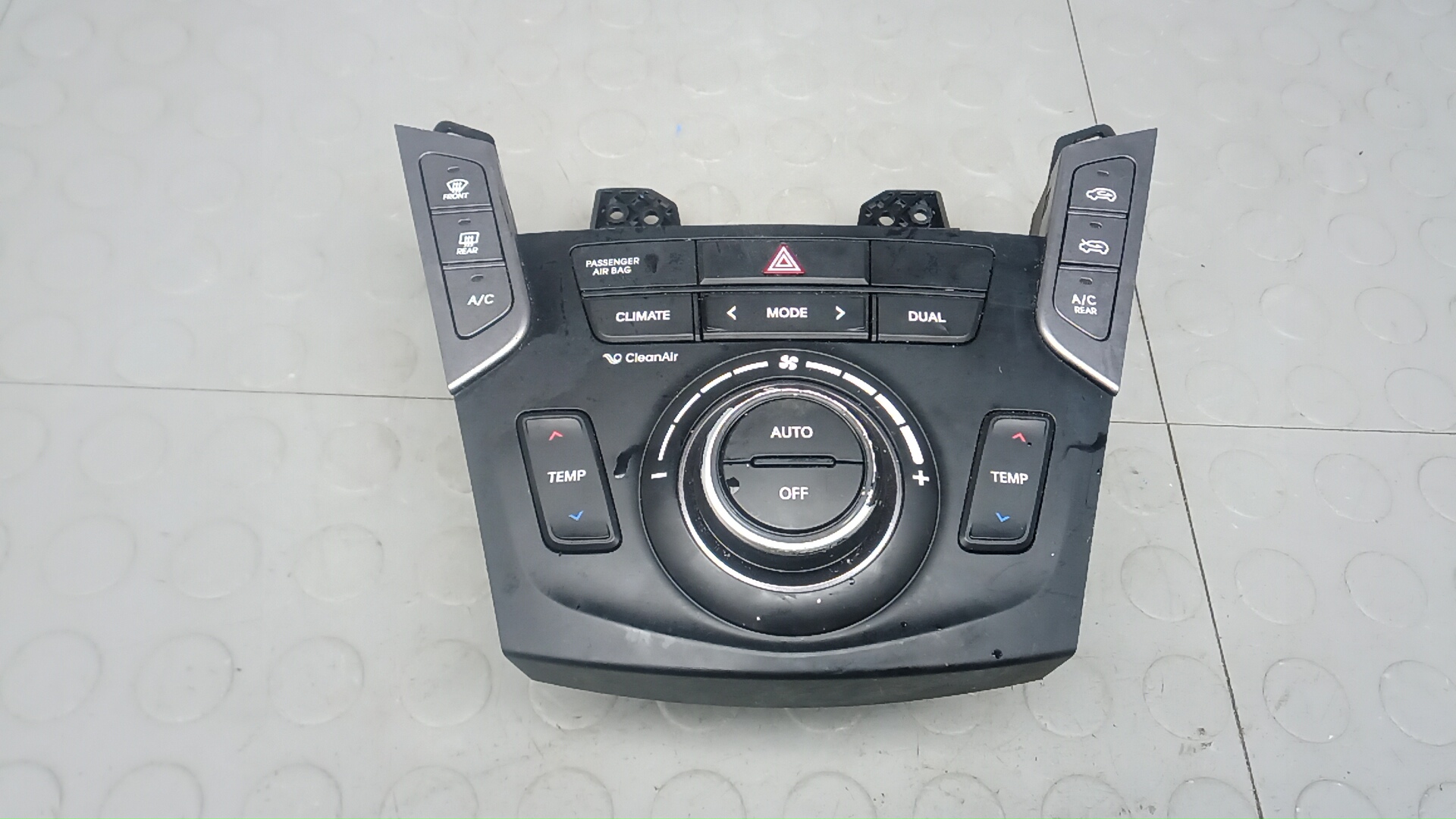 Блок управления печки и климат-контроля Hyundai Santa Fe 3