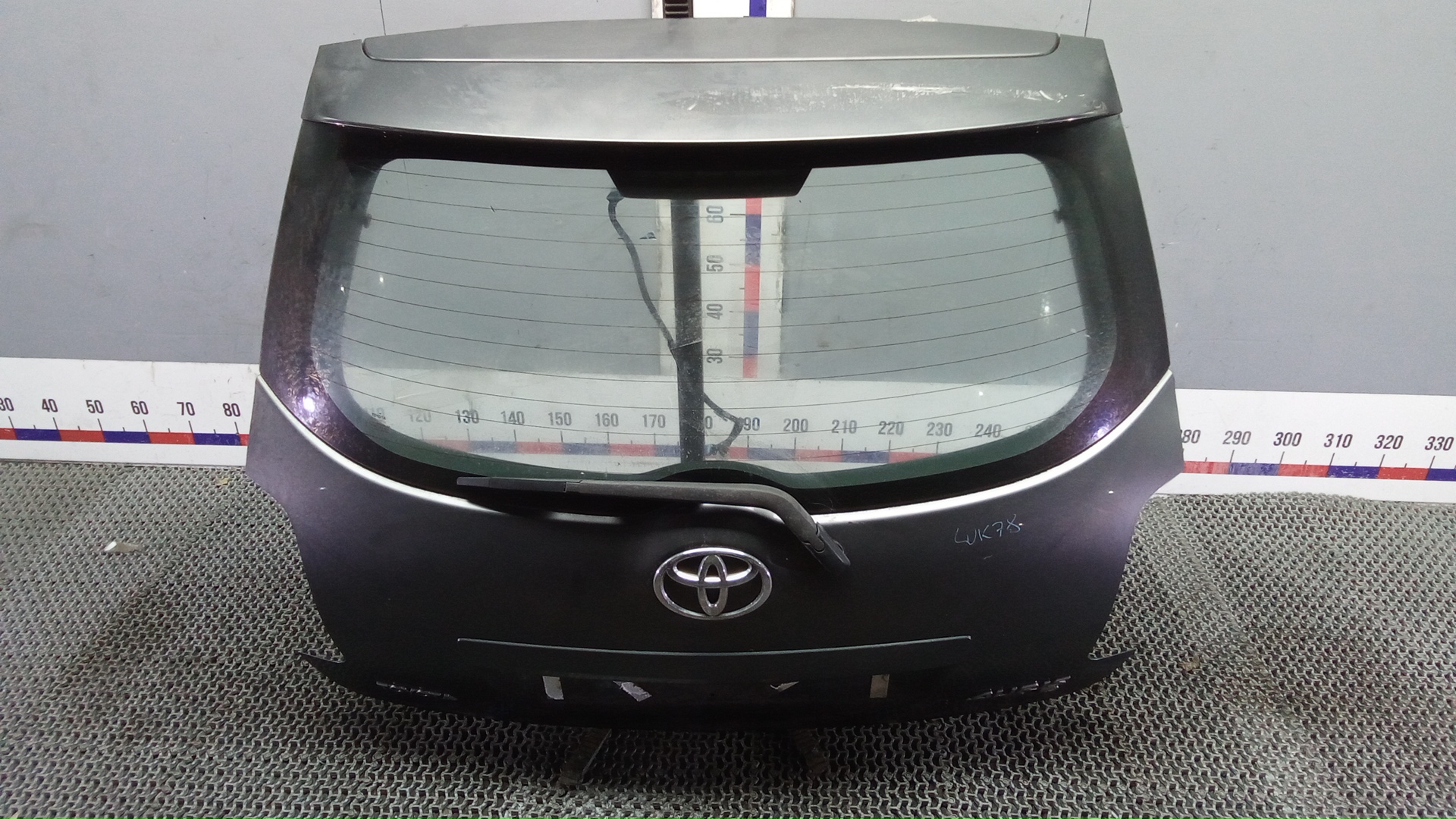 Дверь 3-5 Toyota Auris E150