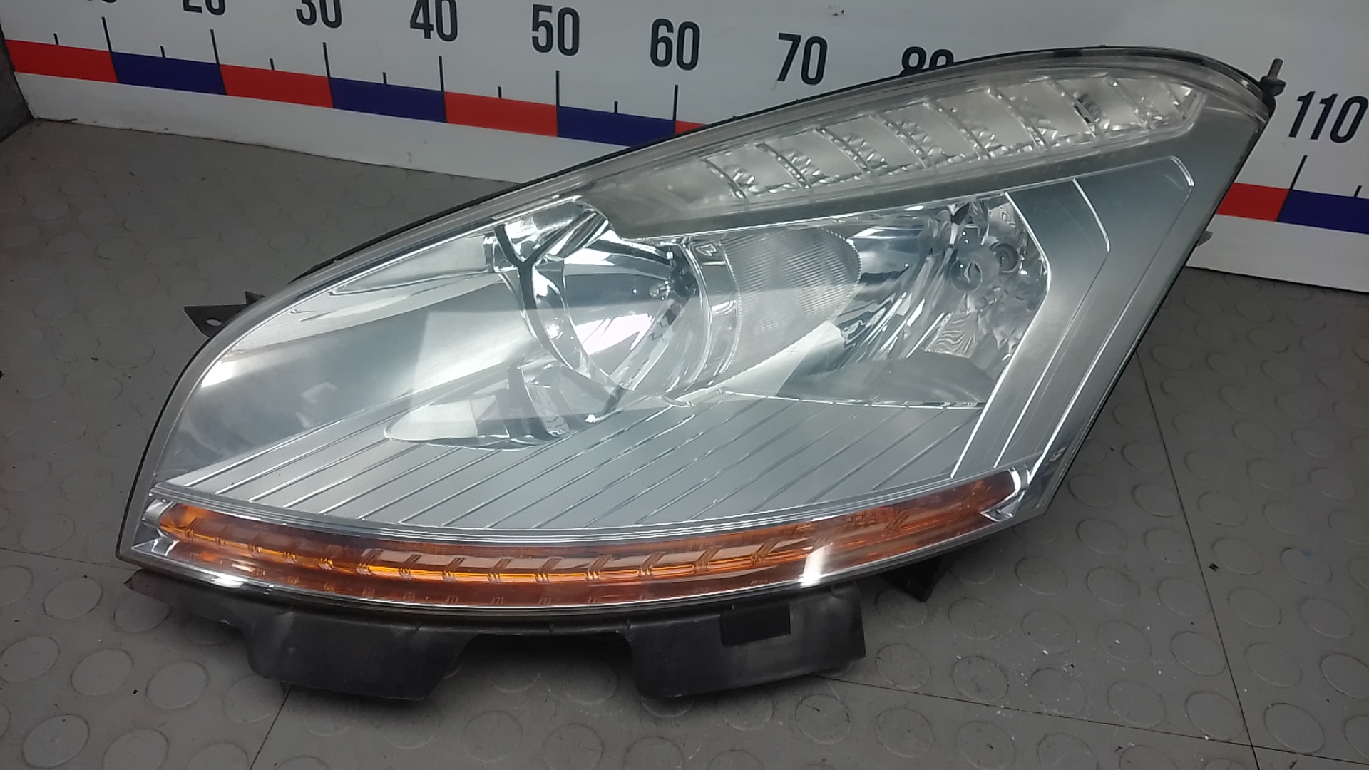Фара левая Citroen C4 Grand Picasso 1