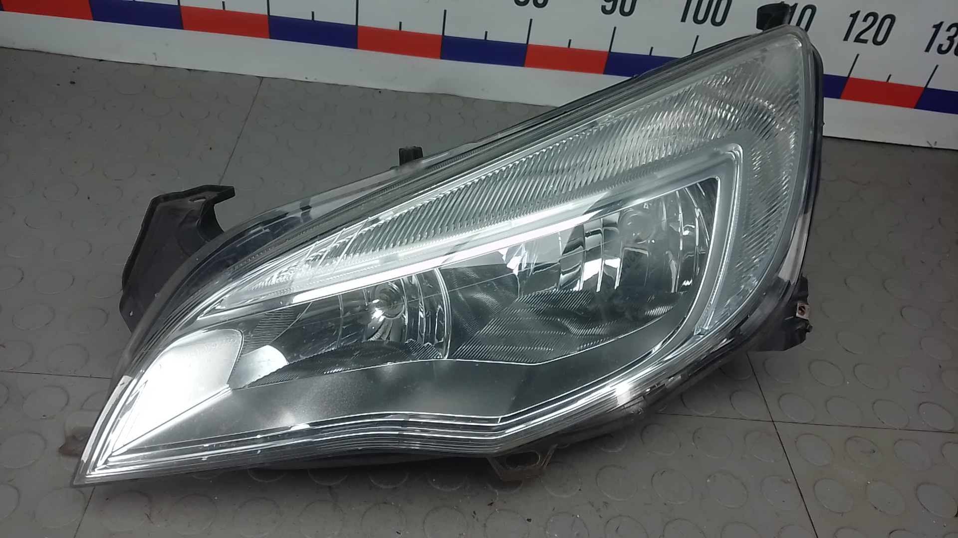 Фара левая Opel Astra J