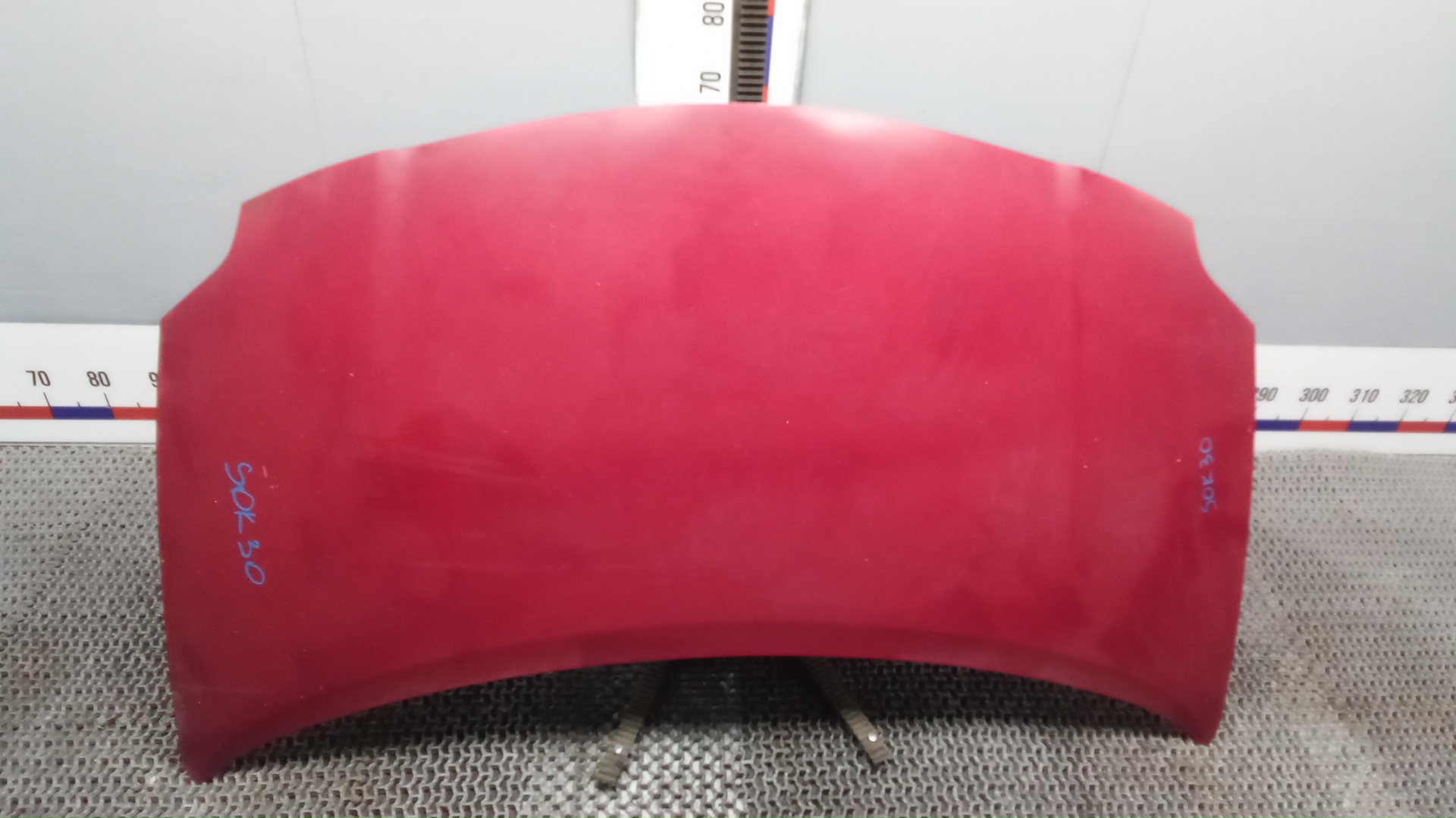 Капот Toyota Auris E150