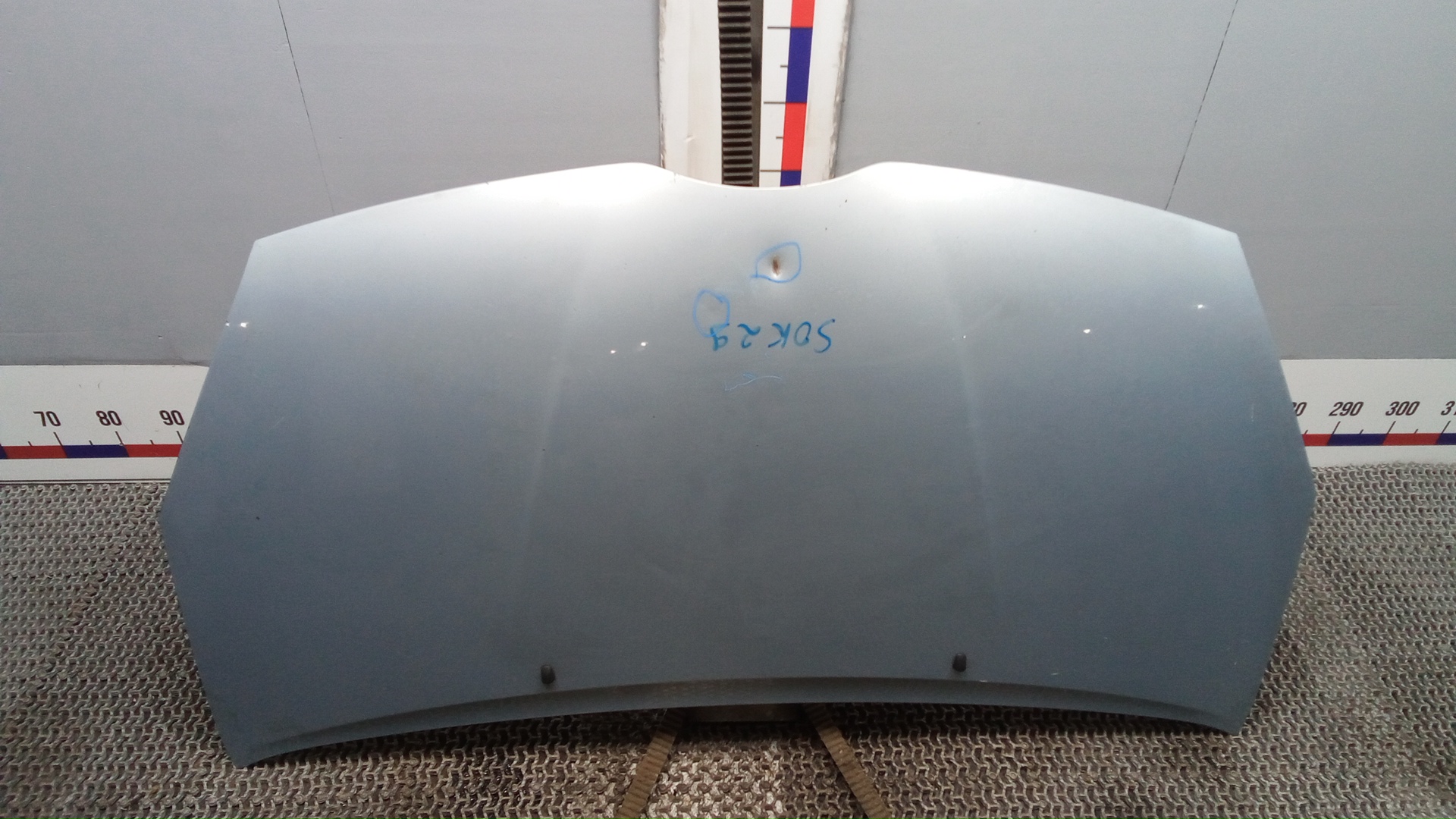 Капот Toyota Corolla Verso 2