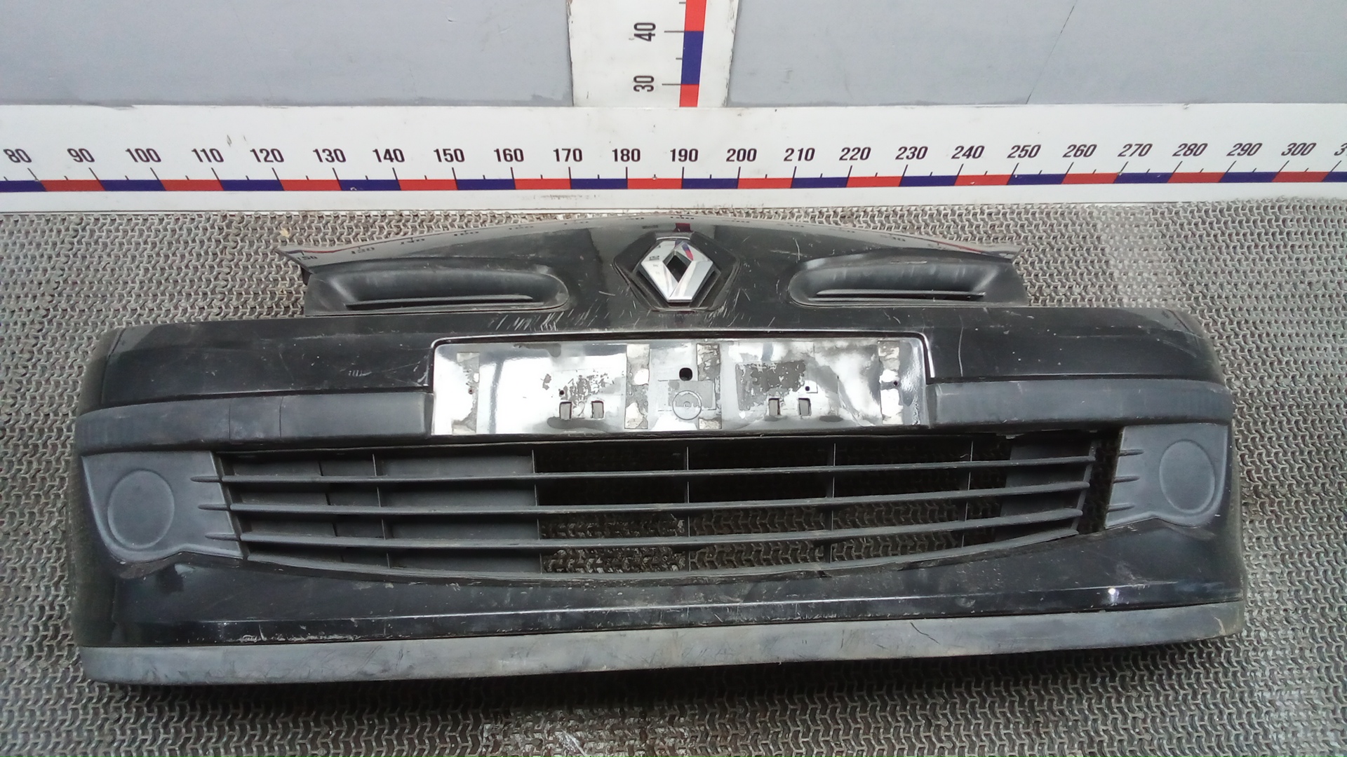 Бампер передний Renault Clio 3