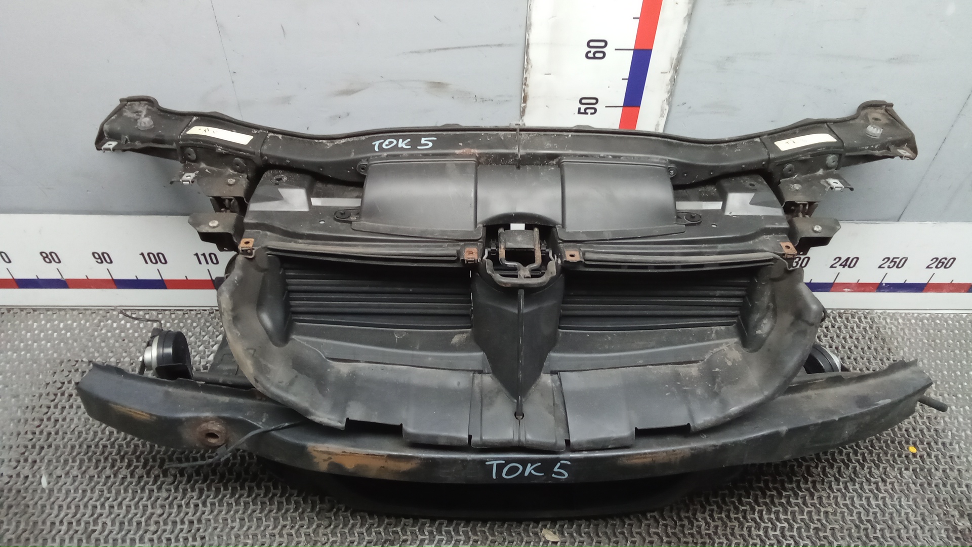 Передняя панель крепления облицовки (телевизор) BMW 3 Series E92