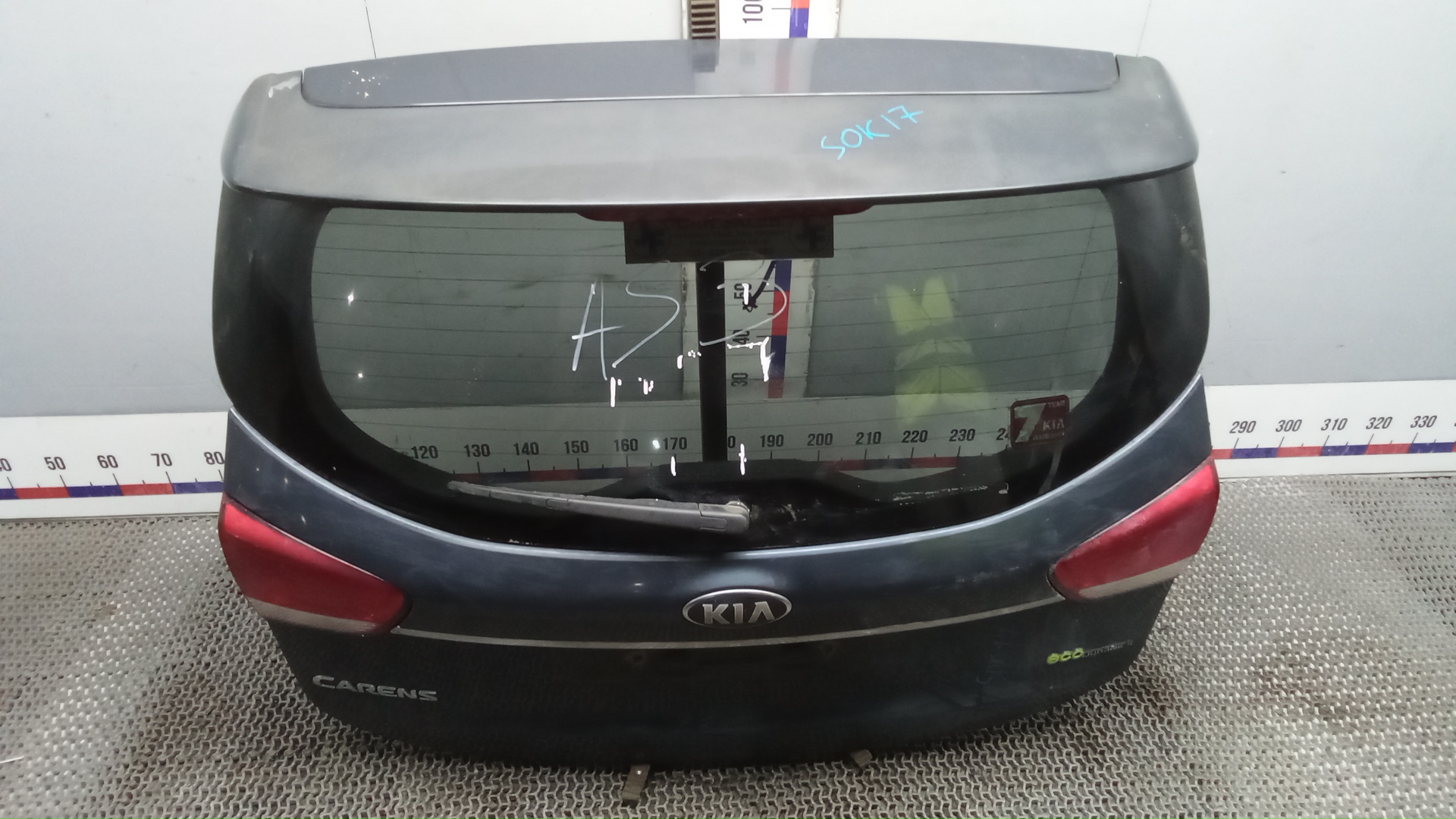 Дверь 3-5 Kia Carens 4