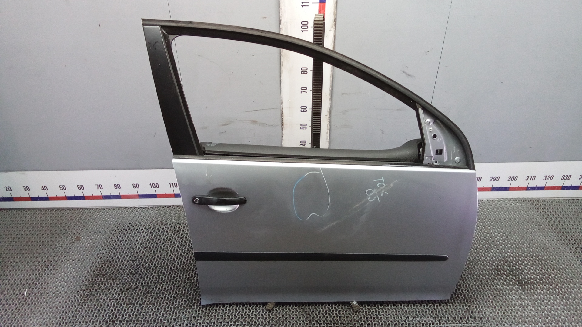 Дверь передняя правая Volkswagen Golf 5