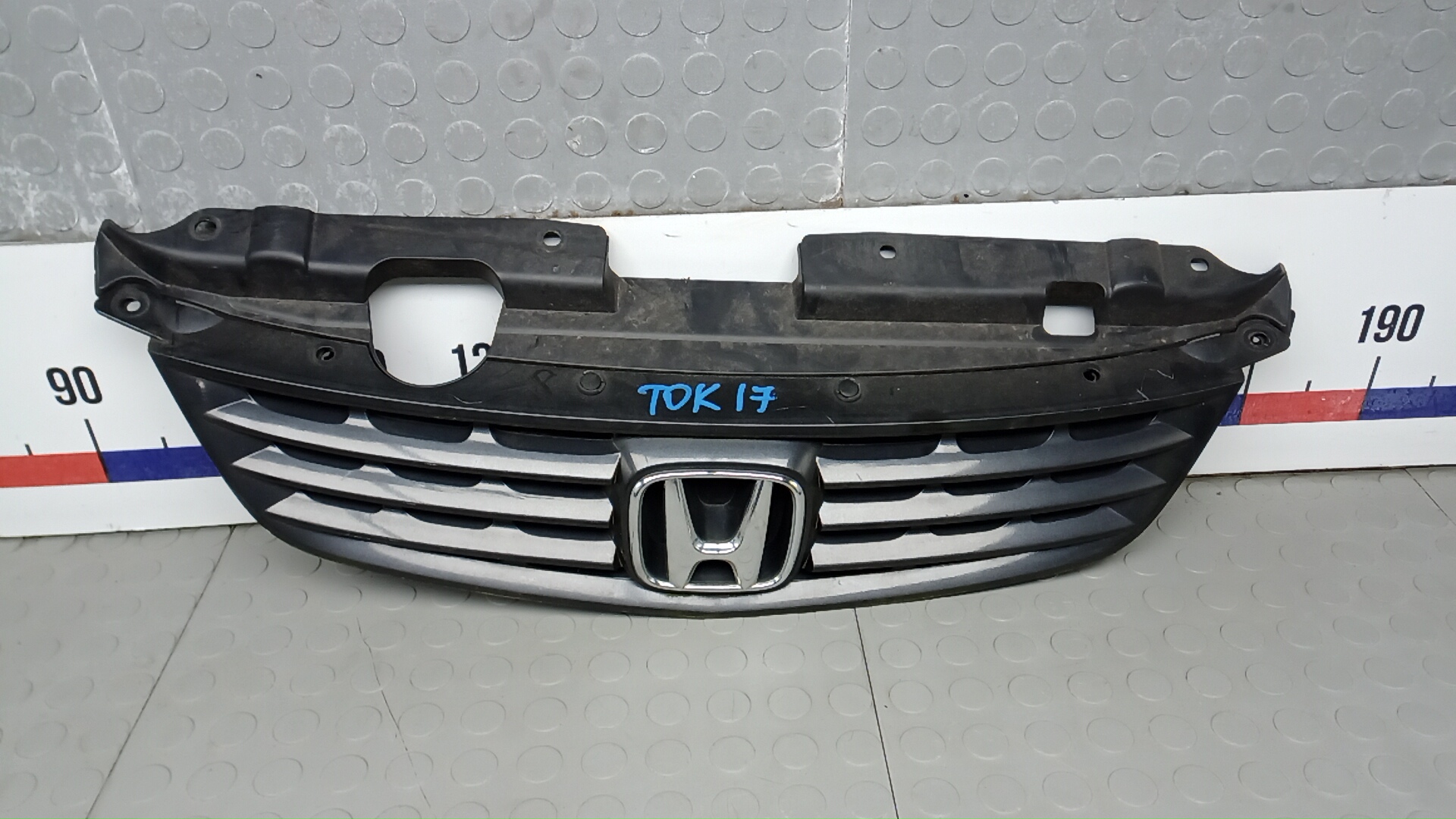 Решетка радиатора Honda Civic 7
