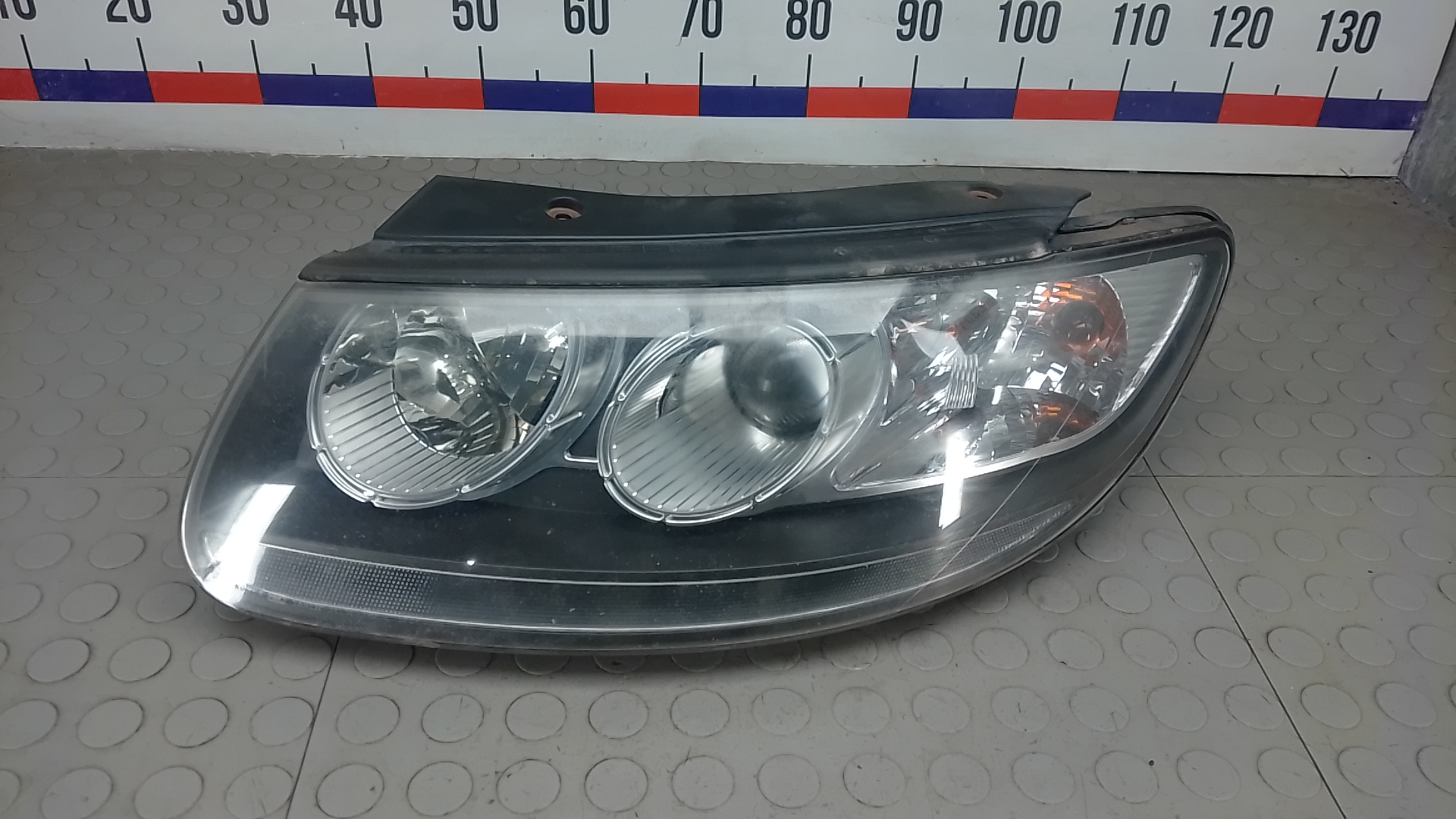 Фара левая Hyundai Santa Fe 2