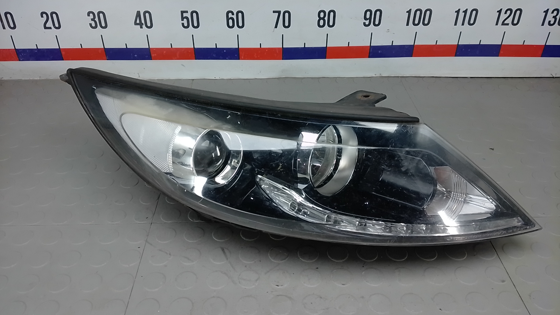 Фара правая Kia Sportage 3