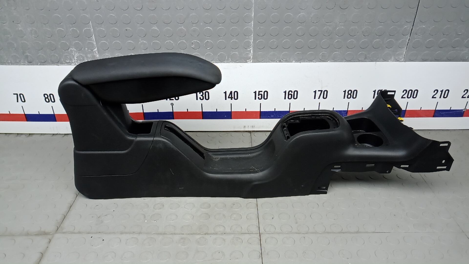 Подлокотник центральный Citroen C4 Cactus