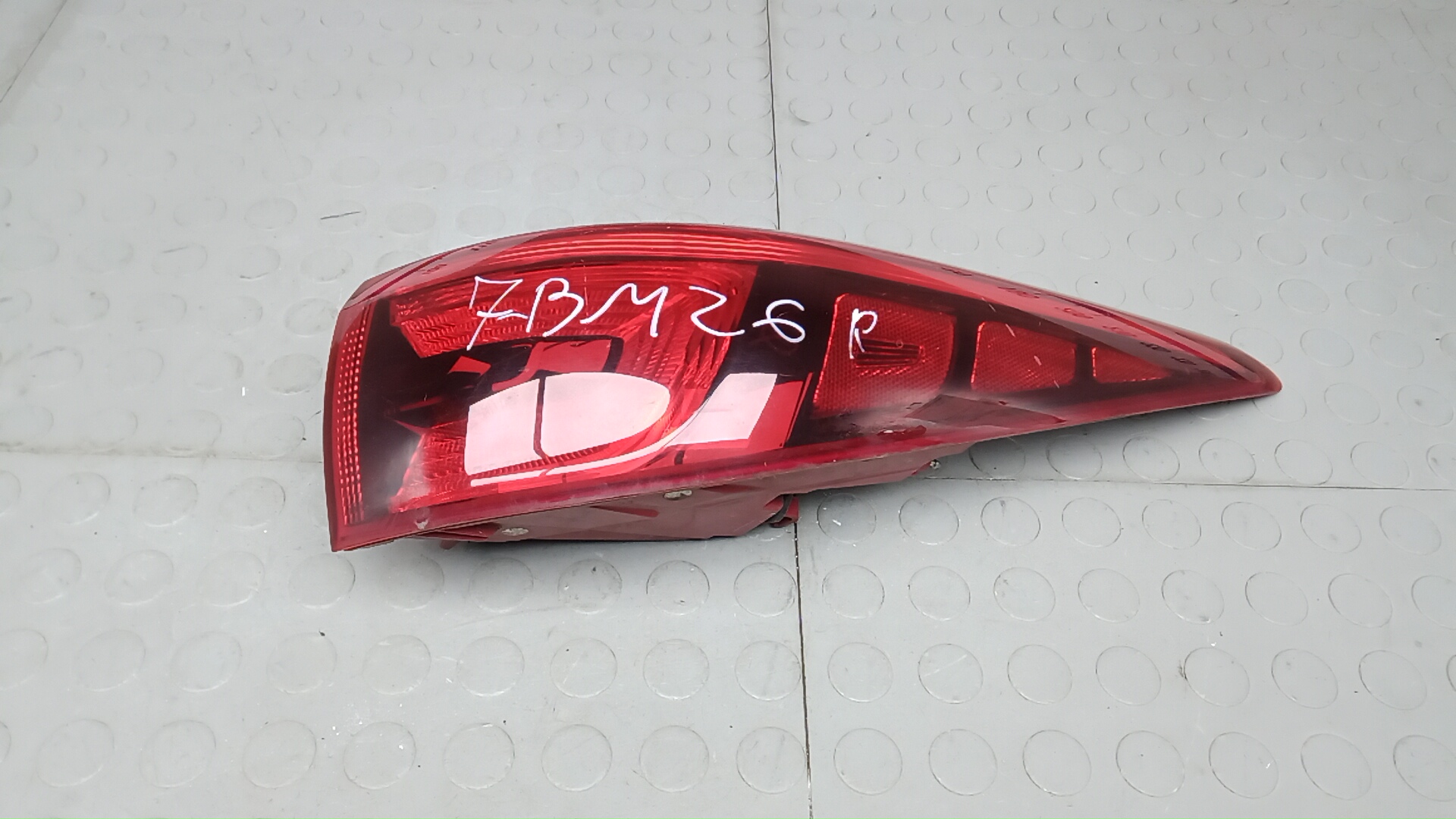 Фонарь задний правый Kia Sportage 4