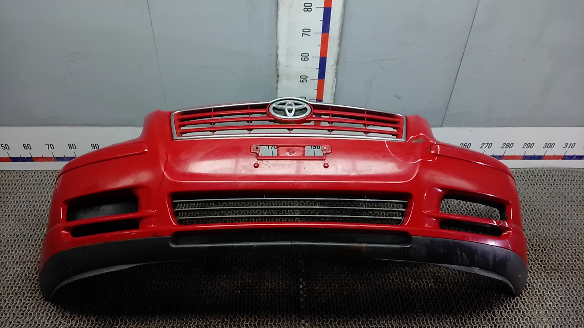 Бампер передний Toyota Avensis T25