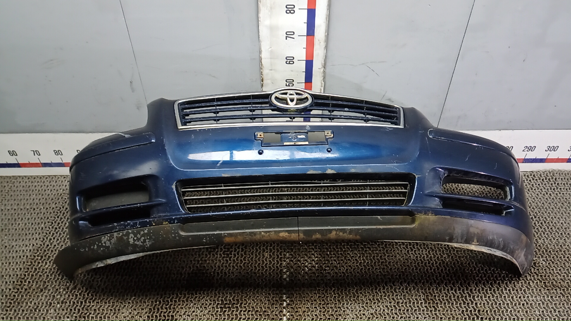 Бампер передний Toyota Avensis T25