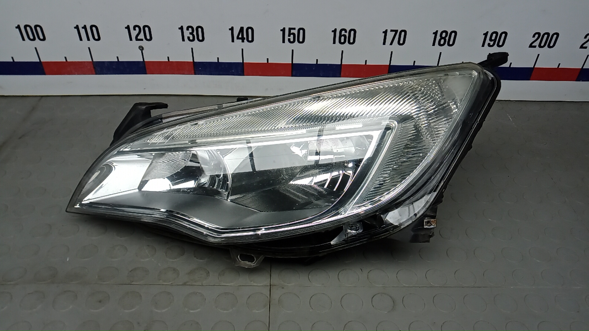 Фара левая Opel Astra J