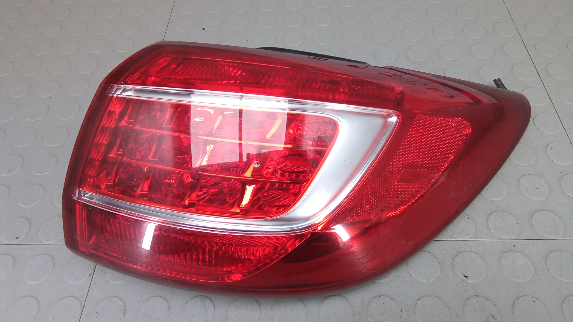 Фонарь задний правый Kia Sportage 3