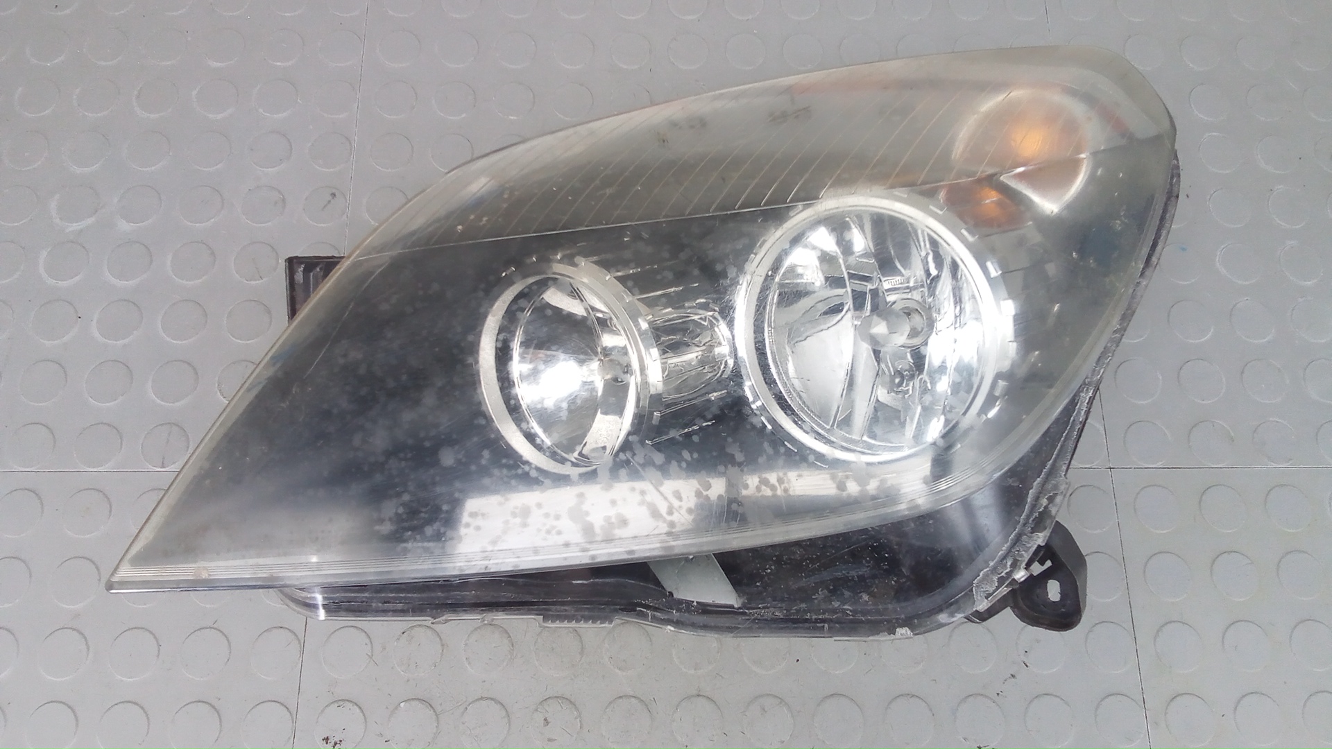 Фара левая Opel Astra H