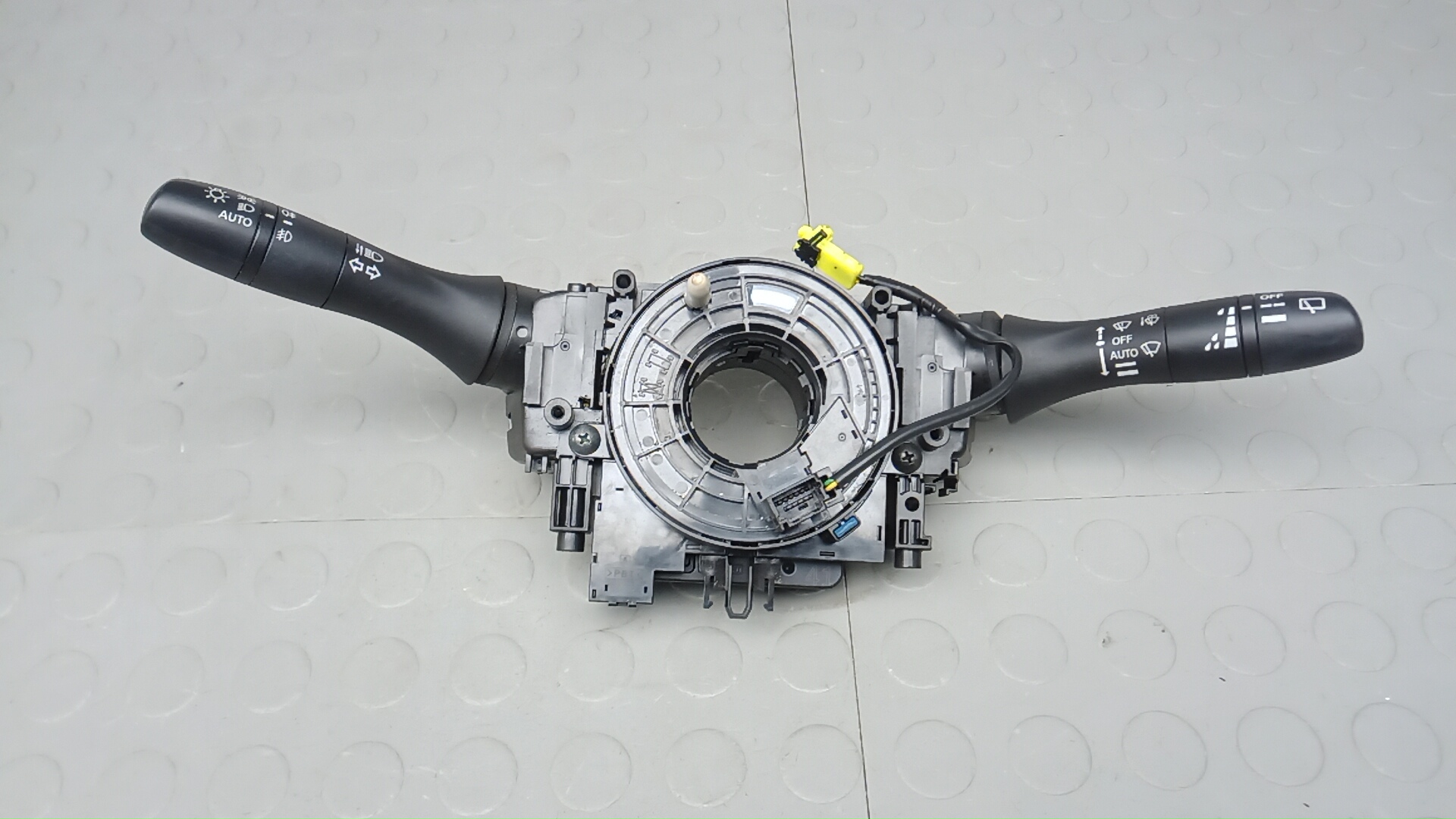 Переключатель поворотов и дворников (стрекоза) Nissan X-Trail T32