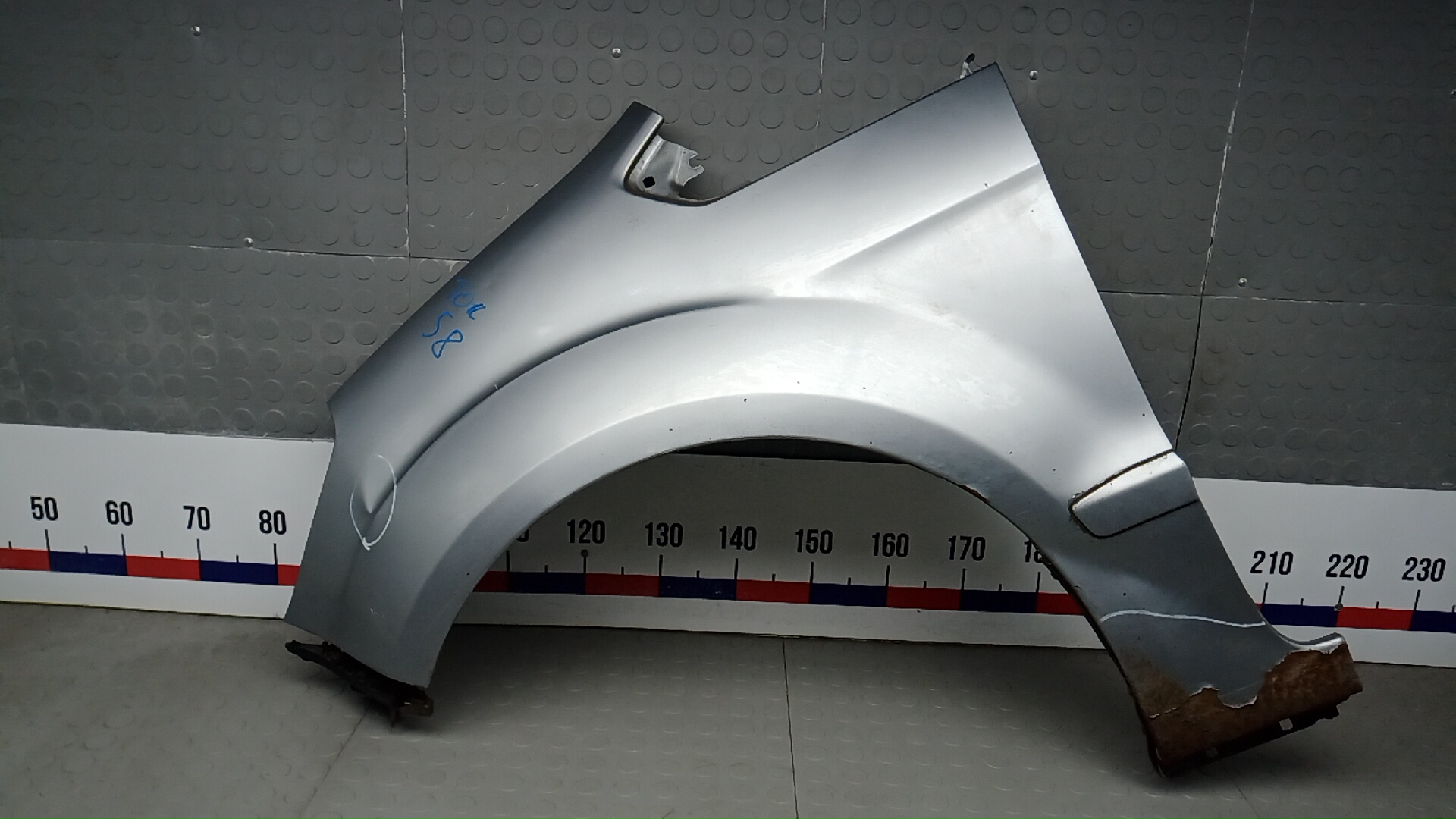 Крыло переднее левое Ford Galaxy 2