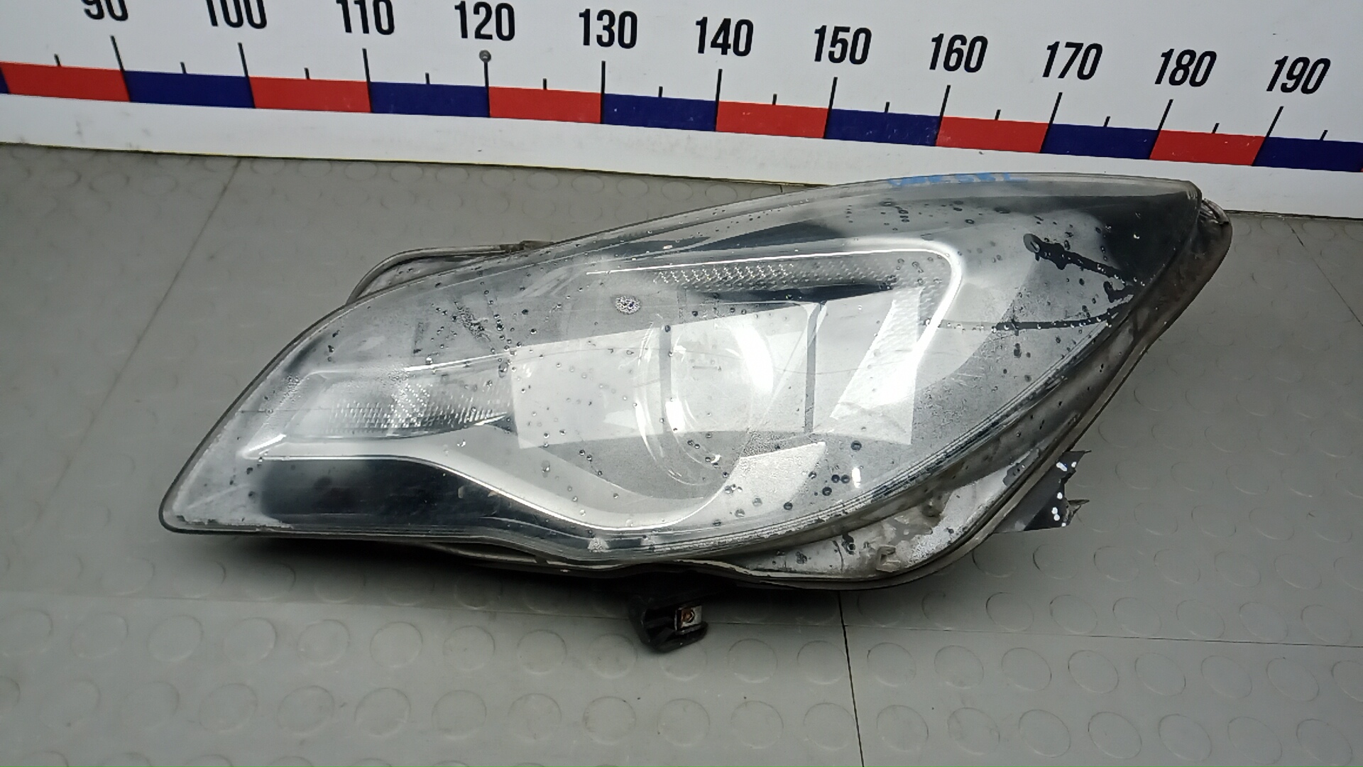 Фара левая Opel Insignia 1