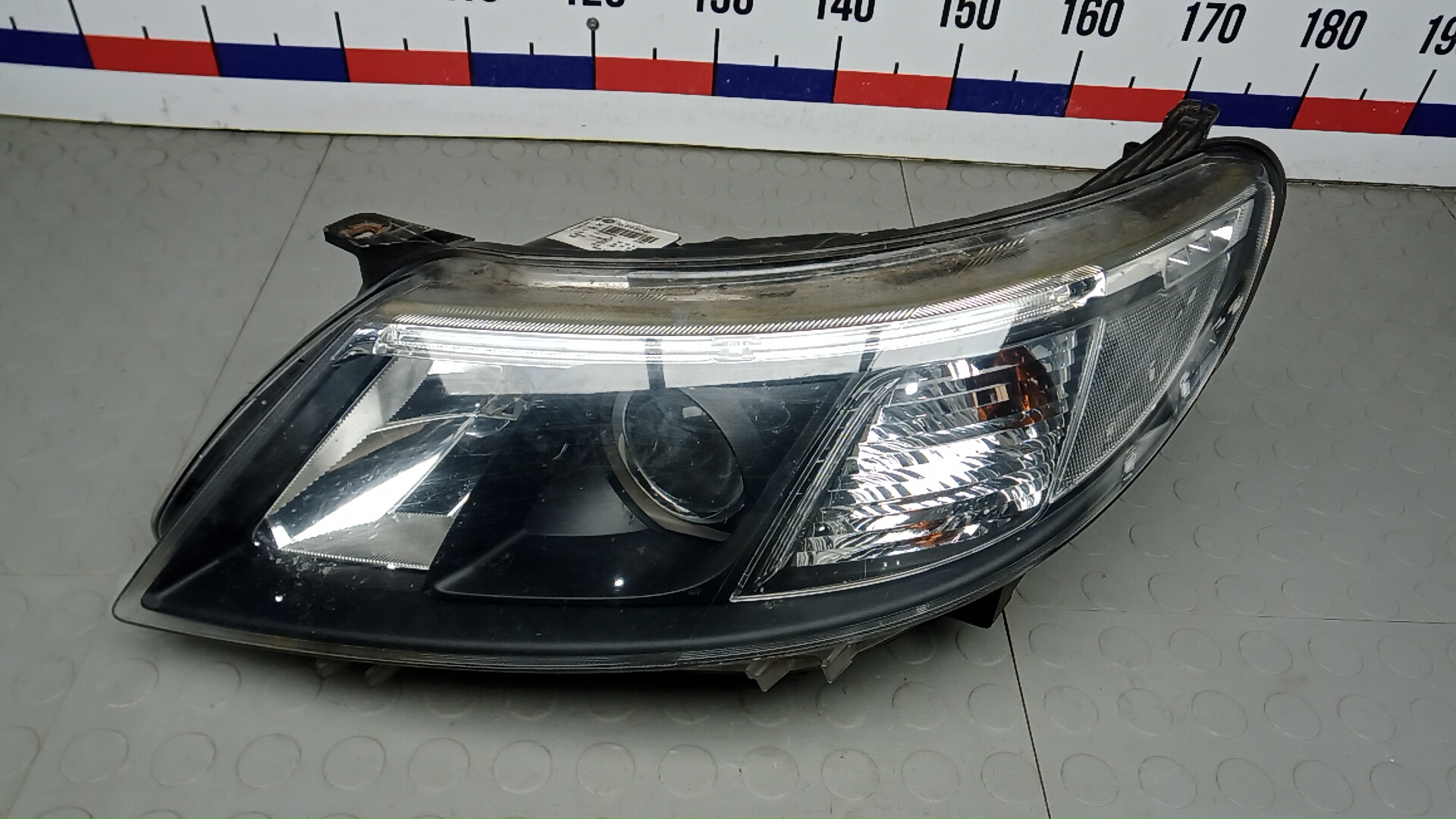 Фара левая Saab 9-3 YS3F