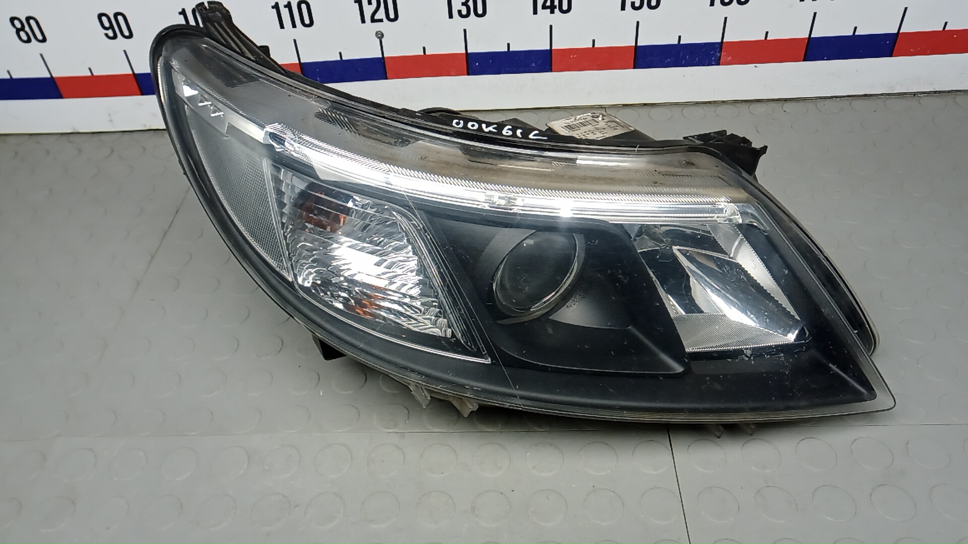 Фара правая Saab 9-3 YS3F