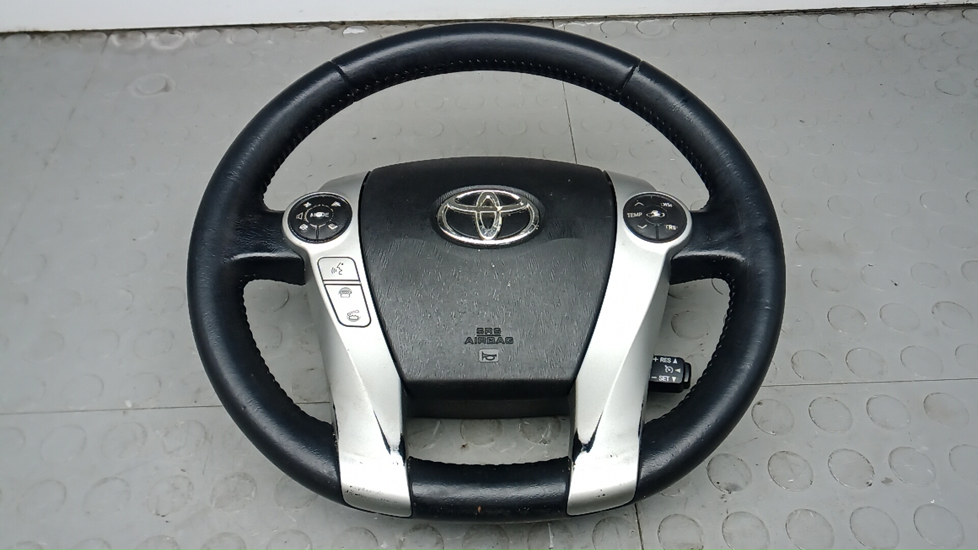 Руль Toyota Prius XW30