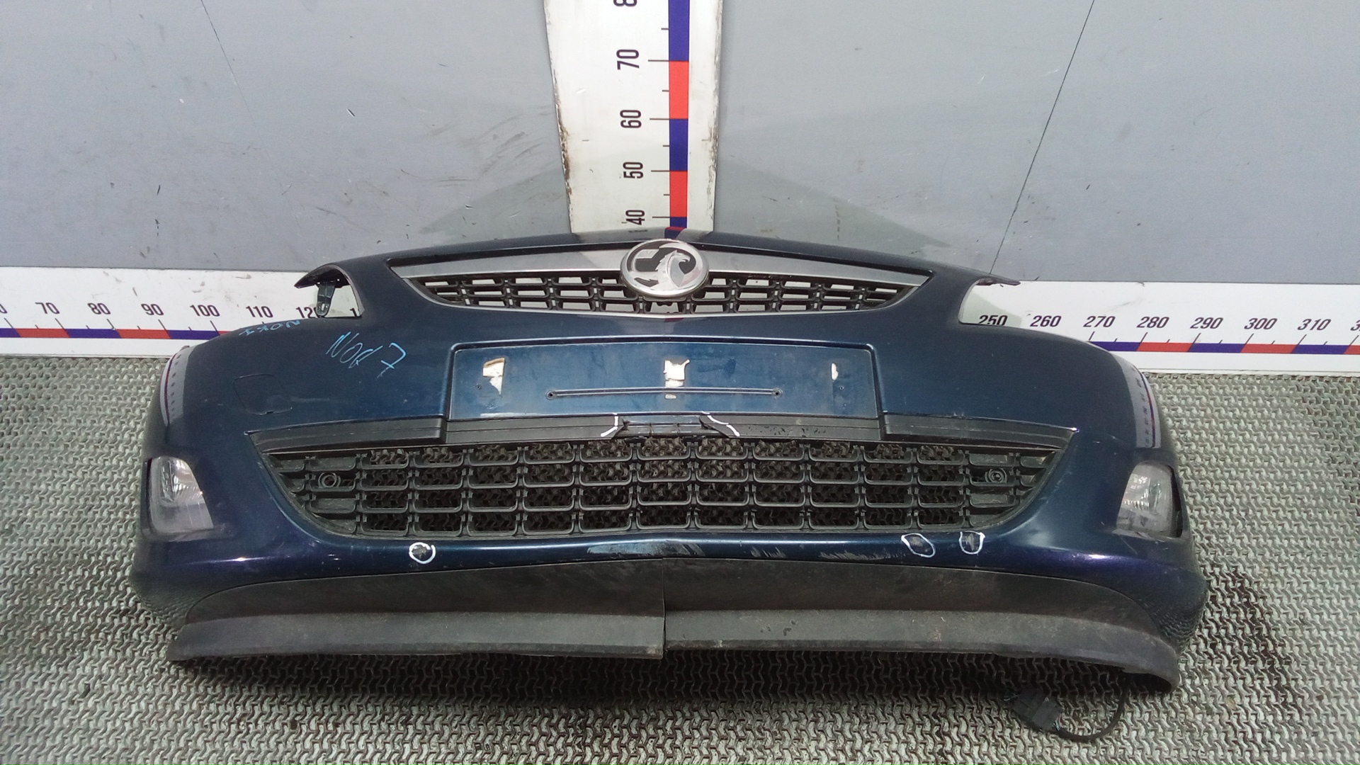 Бампер передний Opel Astra J