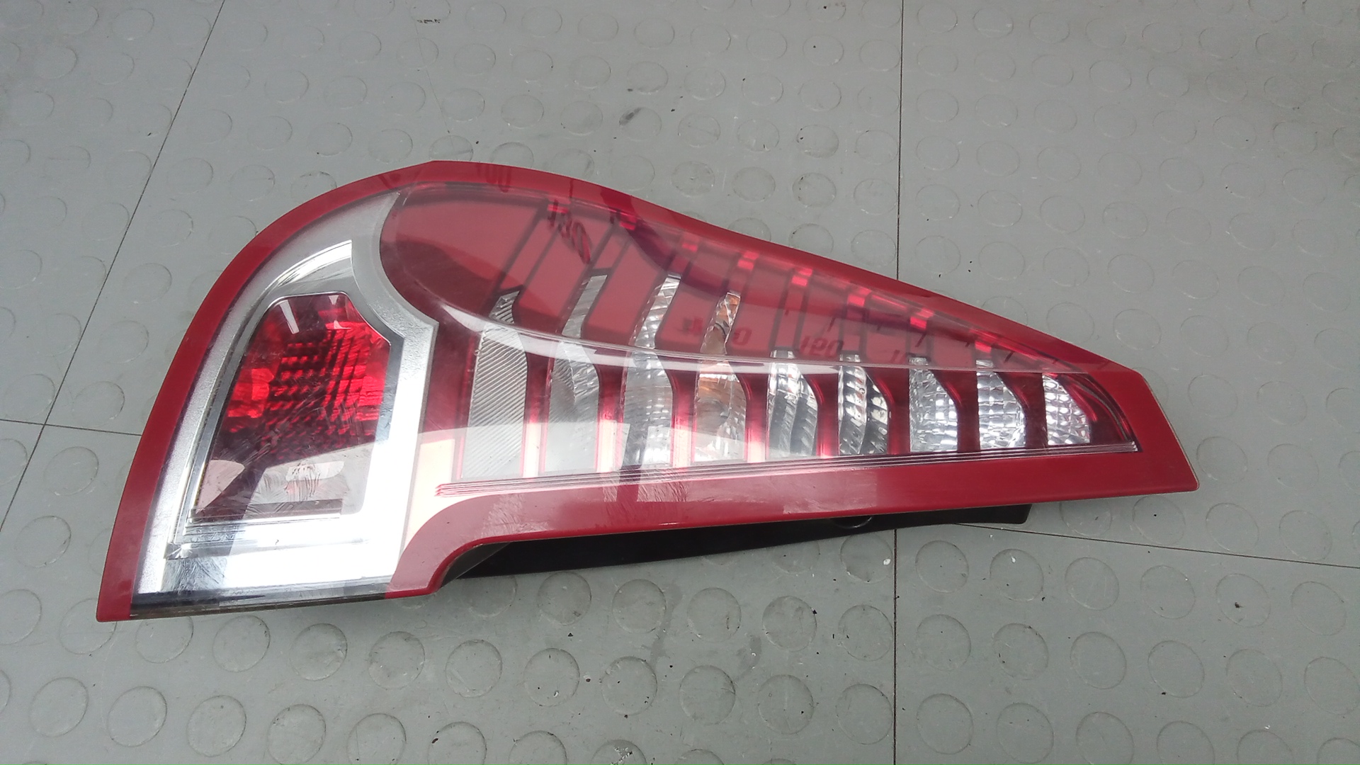 Фонарь задний левый Renault Scenic 3