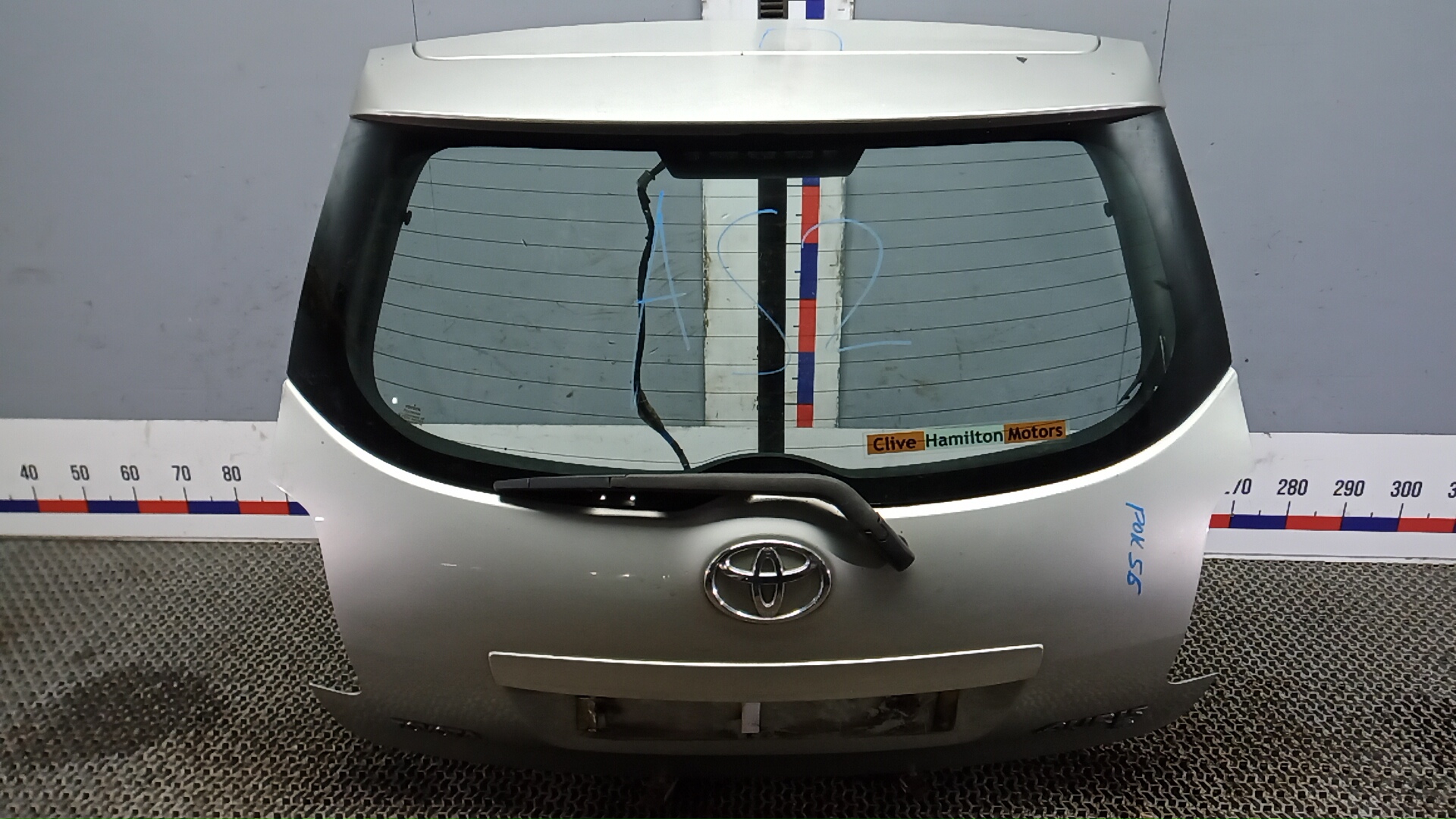 Дверь 3-5 Toyota Auris E150
