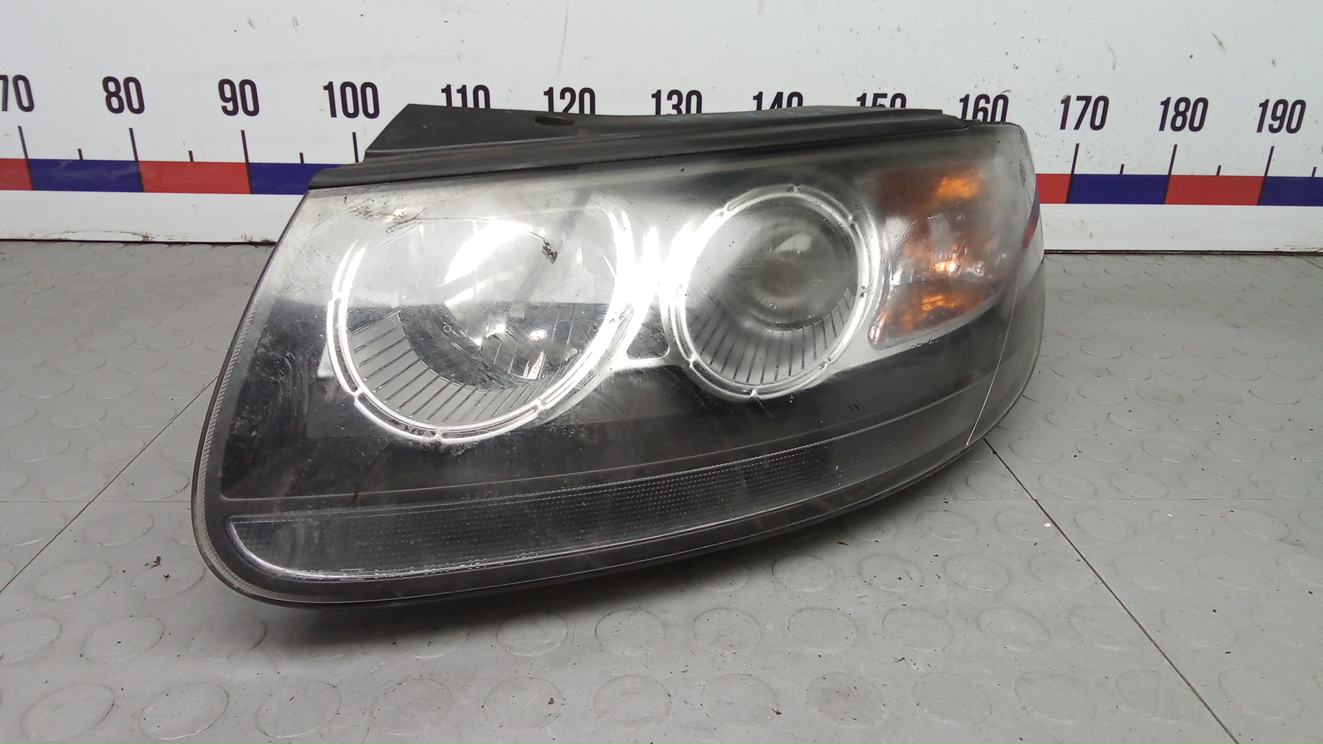 Фара левая Hyundai Santa Fe 2