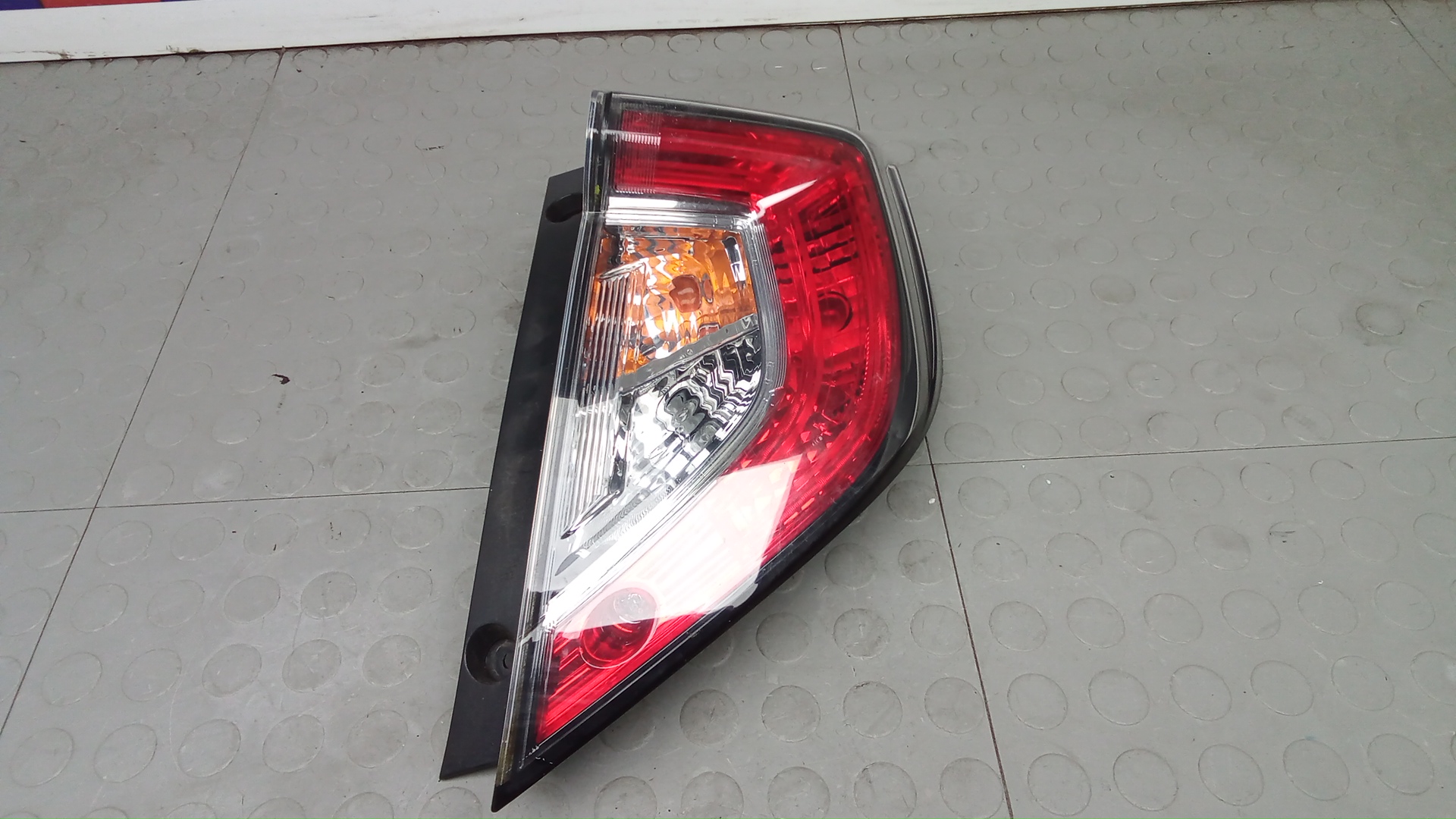 Фонарь задний правый Honda Civic 10