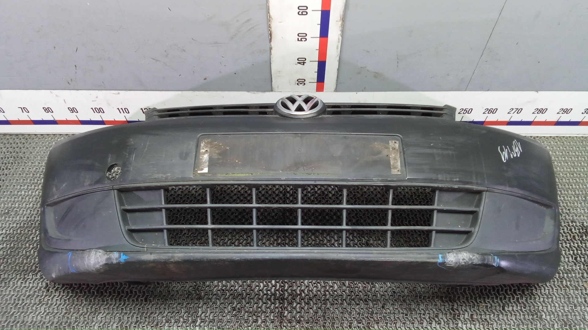 Бампер передний Volkswagen Caddy 3