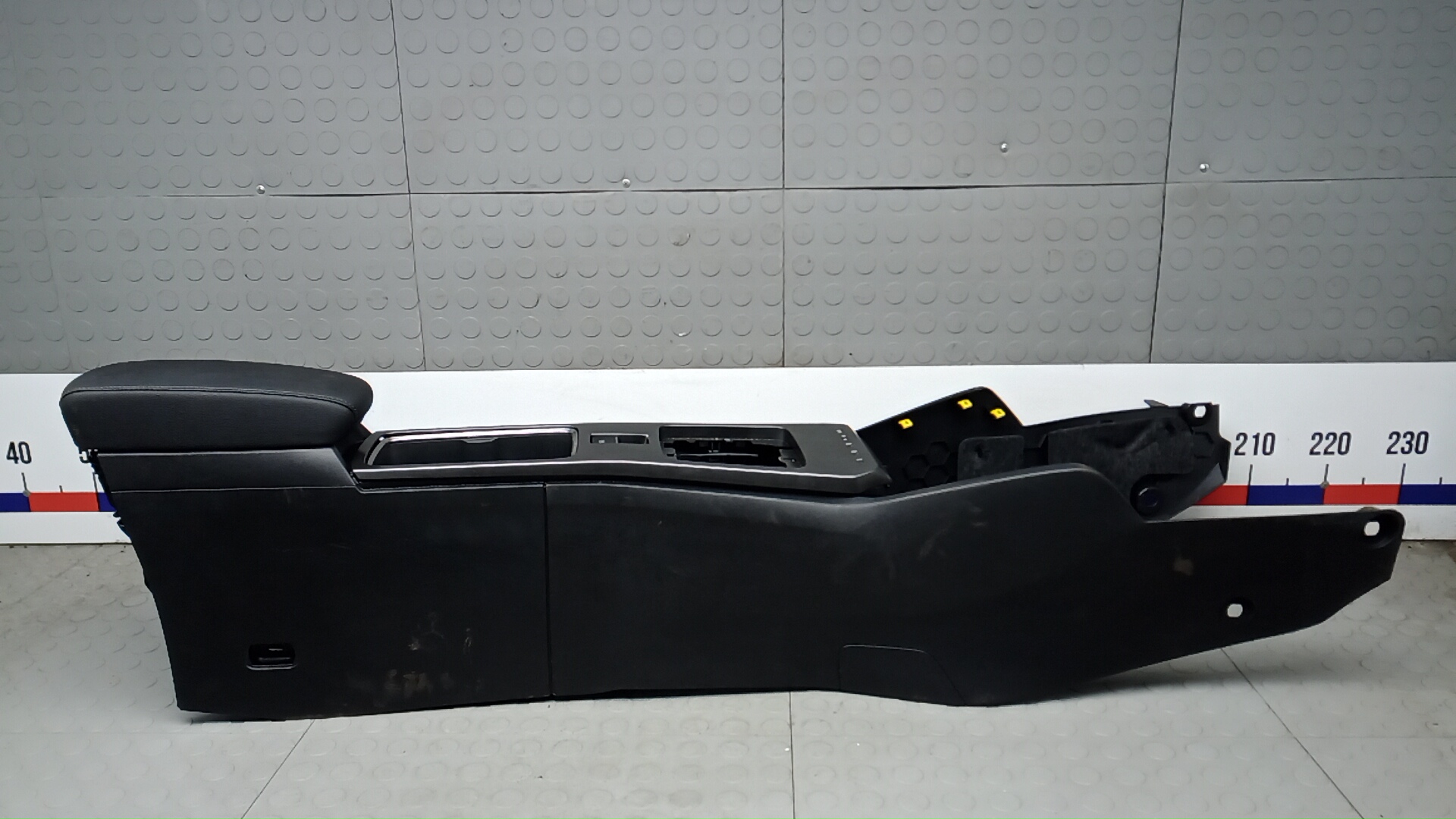Подлокотник центральный Opel Mokka 2
