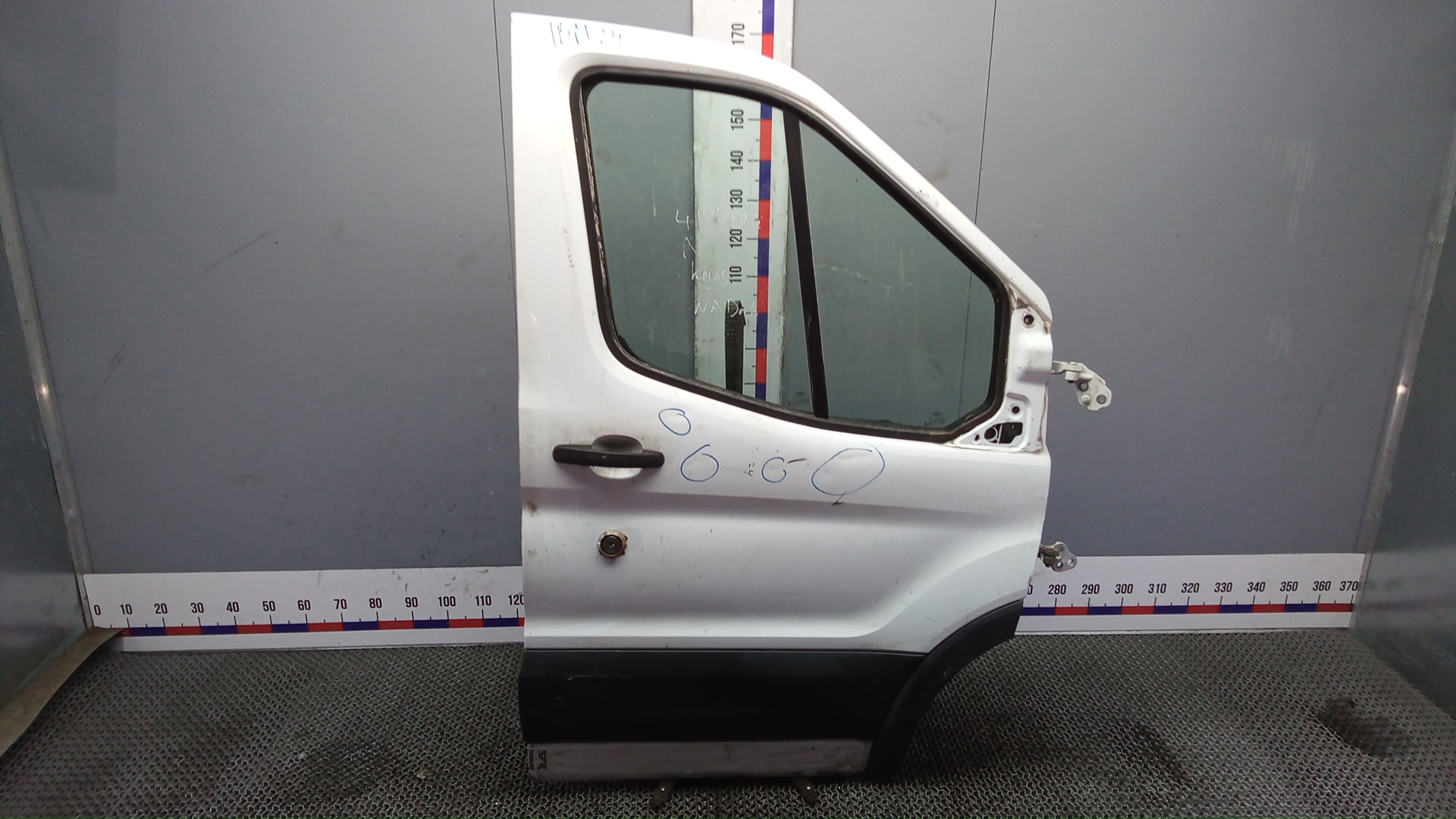 Дверь передняя правая Ford Transit 8