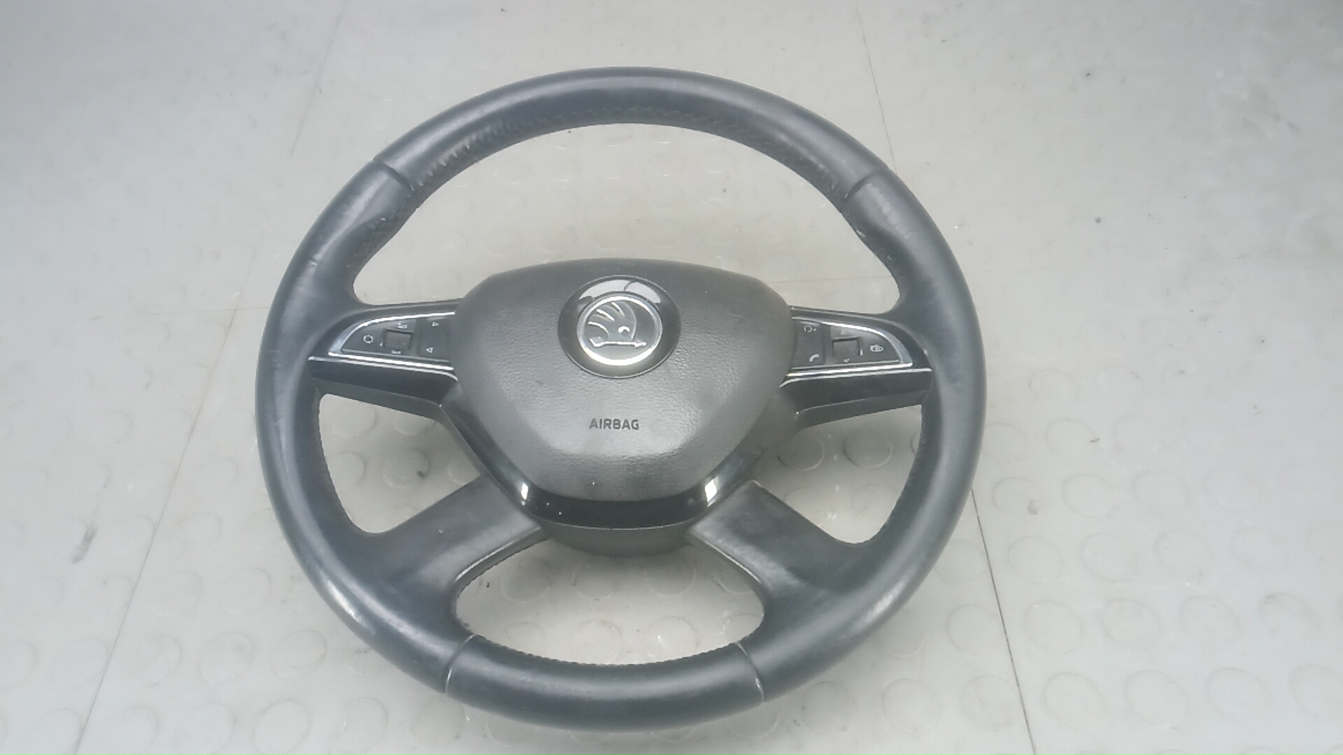 Руль Skoda Superb 2