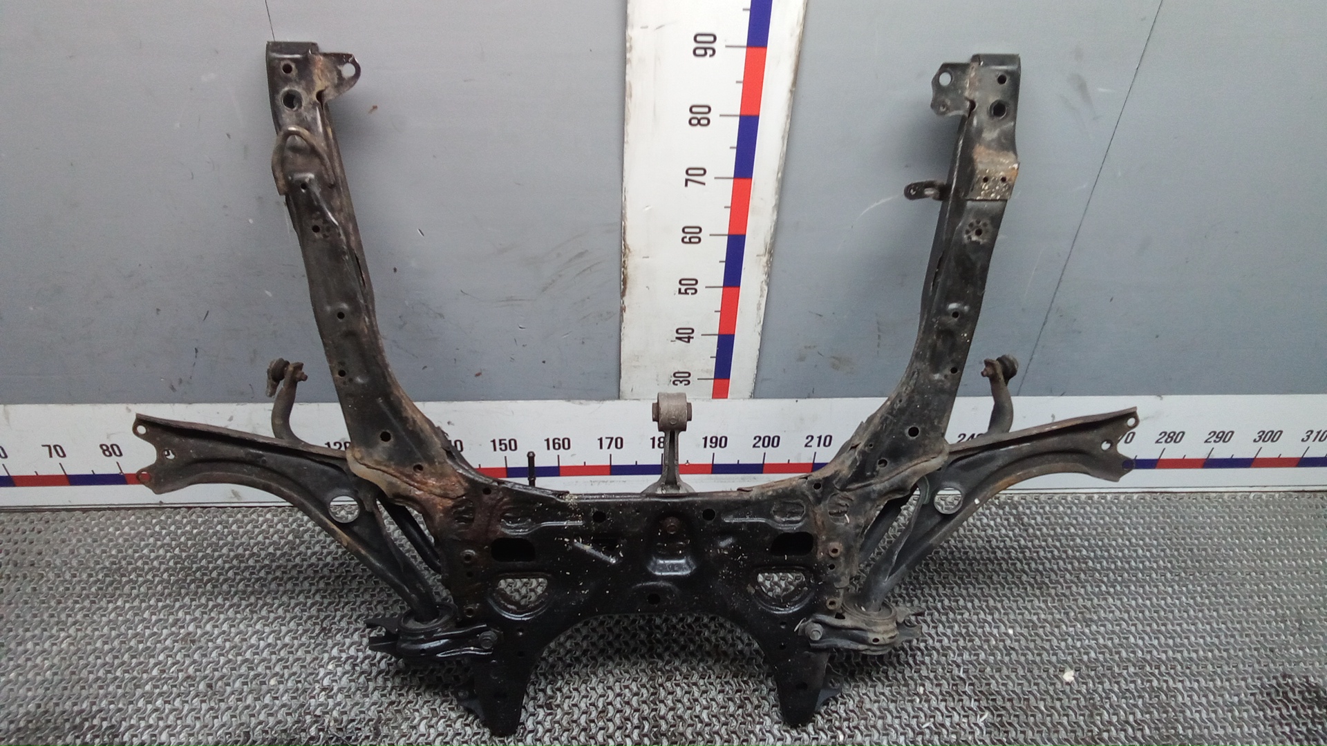 Балка подвески передняя Honda Civic 10