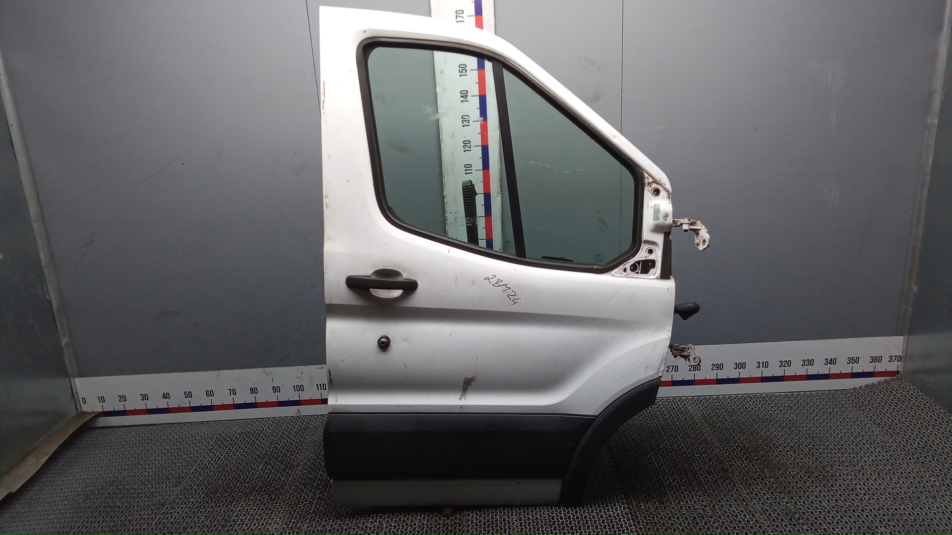 Дверь передняя правая Ford Transit 8