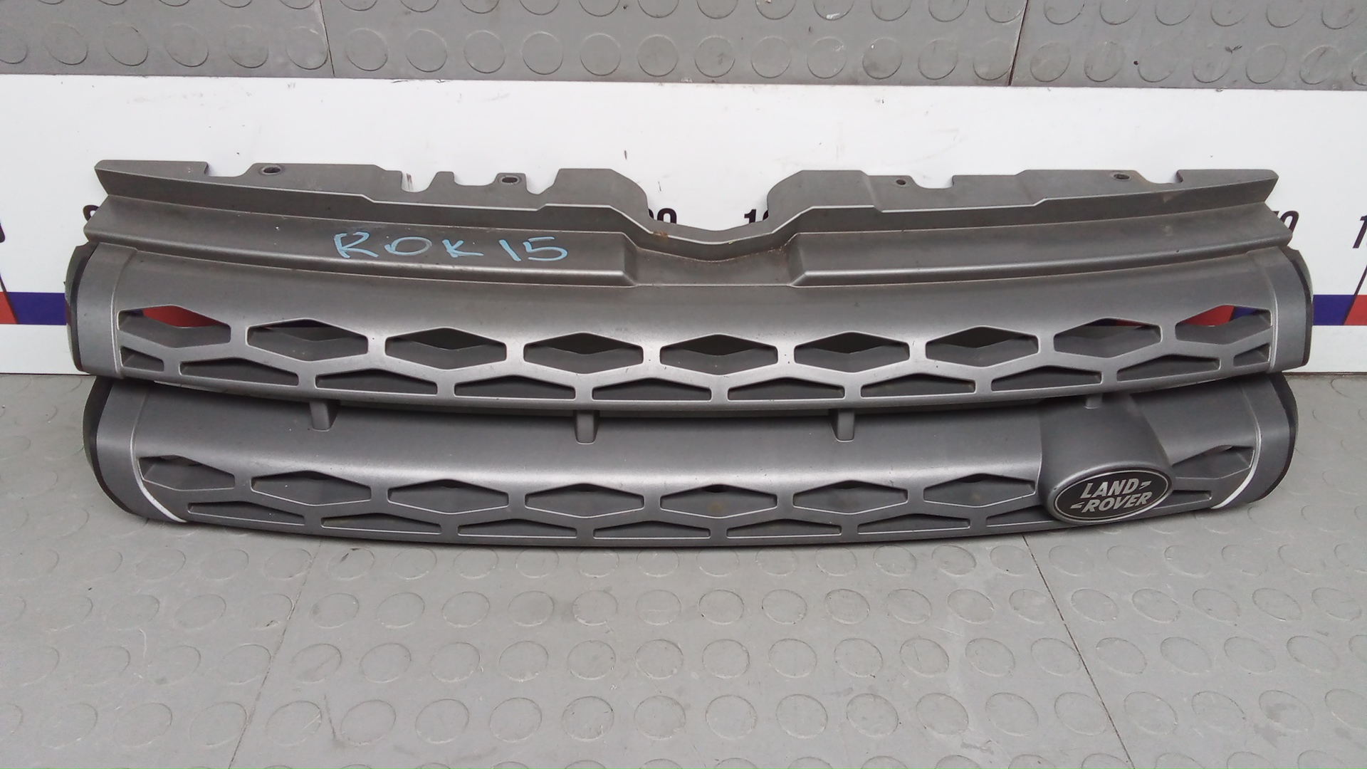 Решетка радиатора Land Rover EVOQUE 1