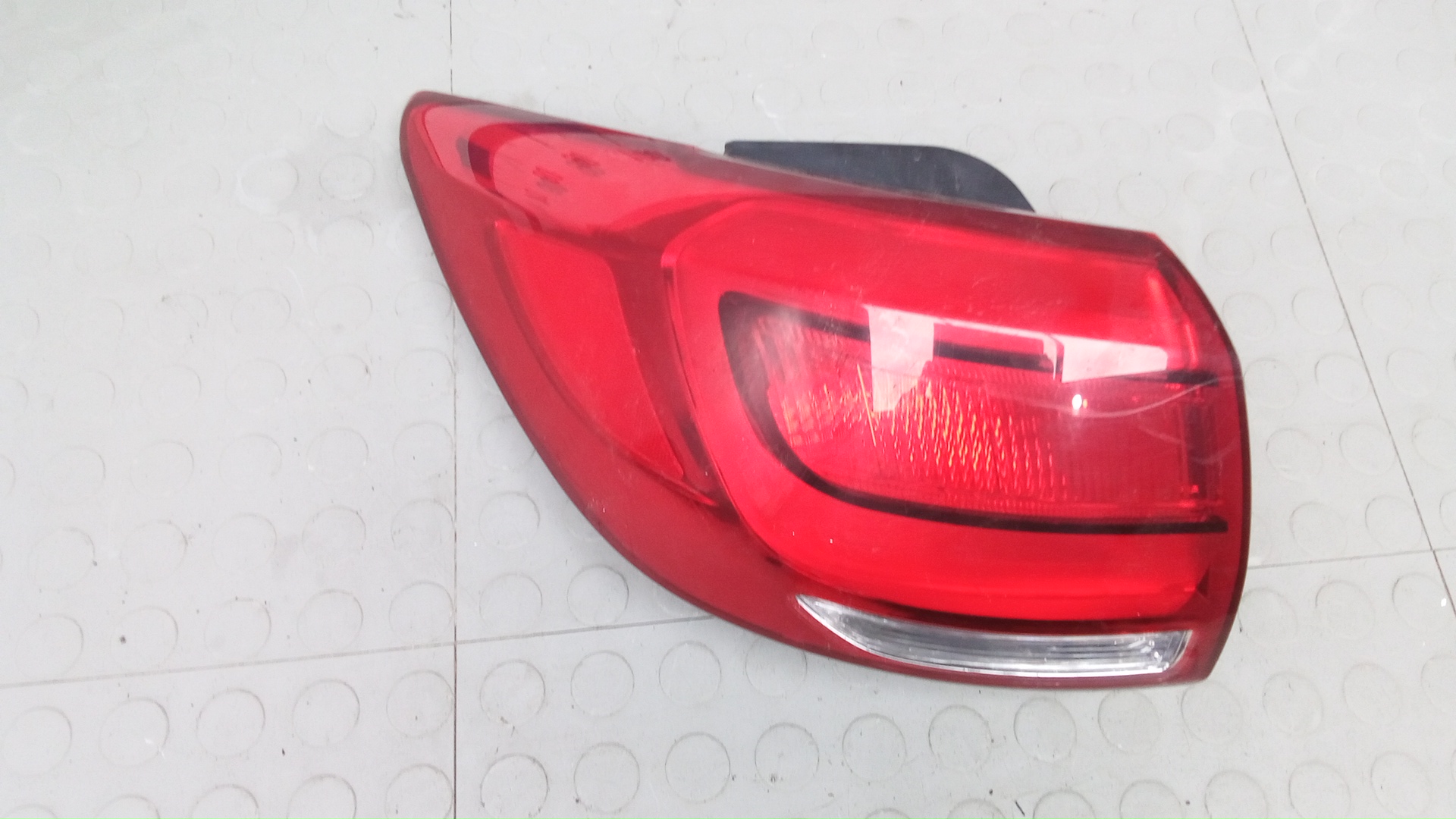 Фонарь задний левый Kia Sportage 3