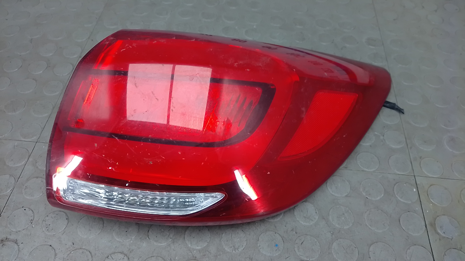 Фонарь задний правый Kia Sportage 3