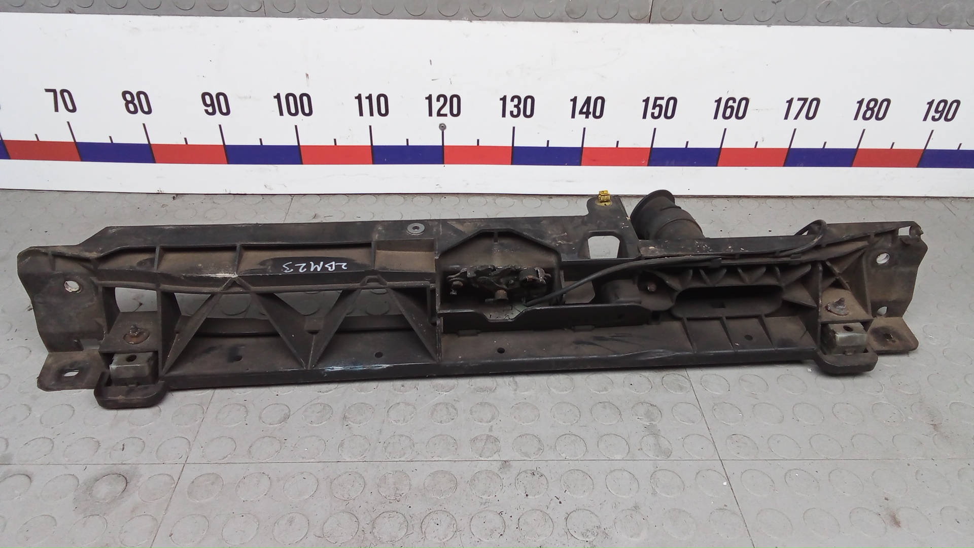 Рамка капота Citroen C4 Grand Picasso 2