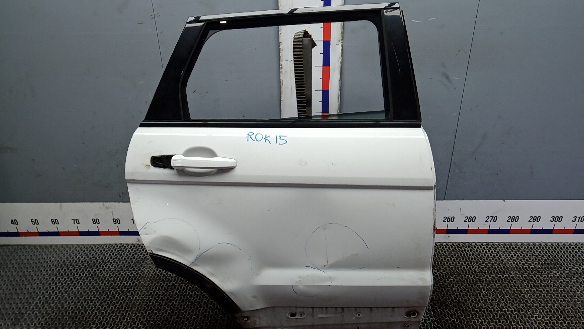 Дверь задняя правая Land Rover EVOQUE 1