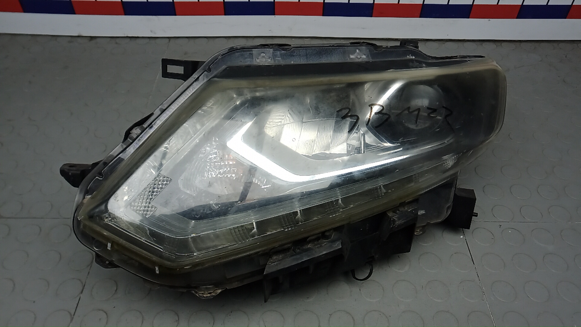 Фара левая Nissan X-Trail T32