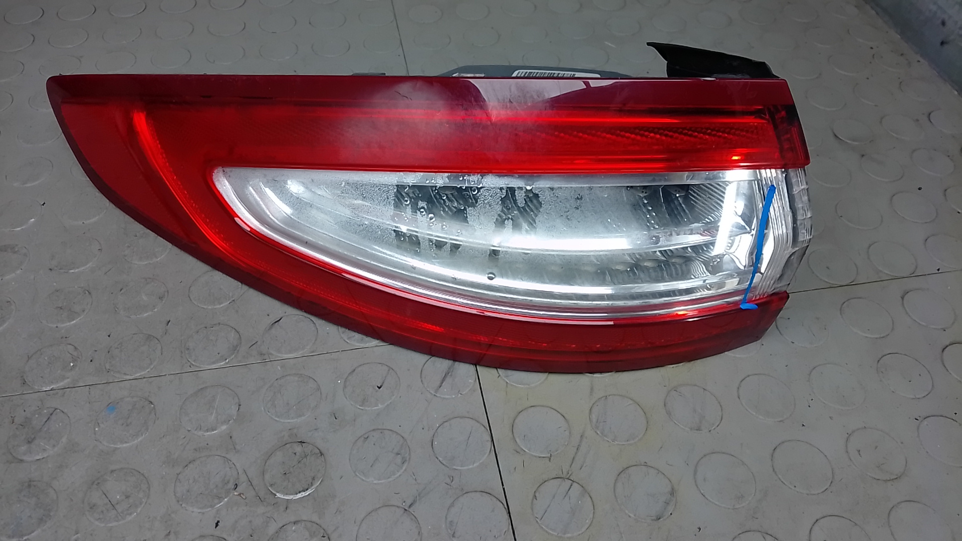 Фонарь задний левый Ford Mondeo 5