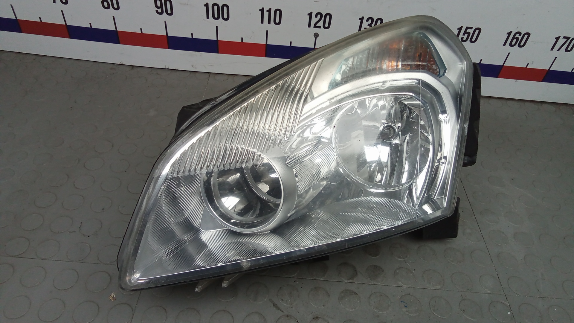 Фара левая Nissan Qashqai J10